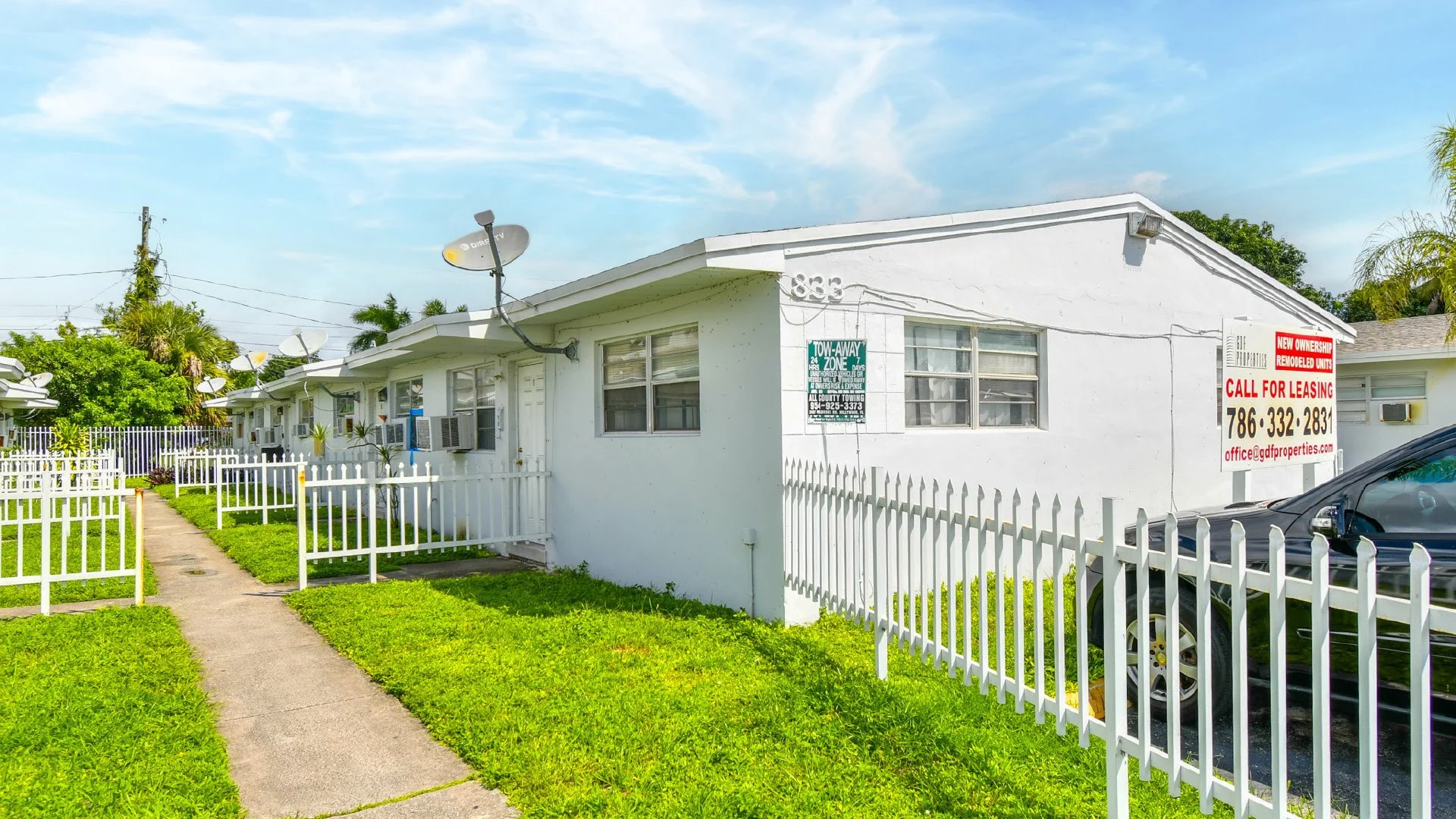 829 NW 10th St — Sale in Hallandale Beach, FL, photo 2 of 5