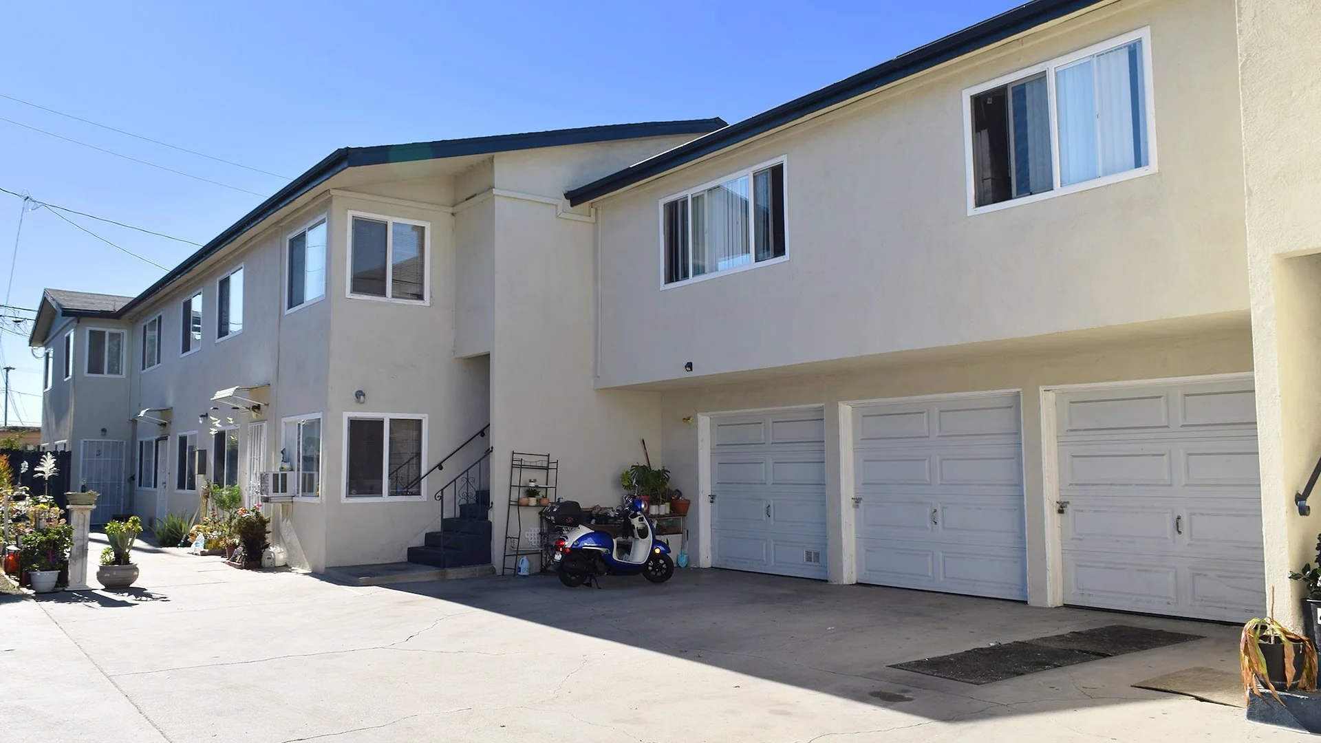 The Plymouth Street Apartments — Sale in Long Beach, CA, photo 4 of 5