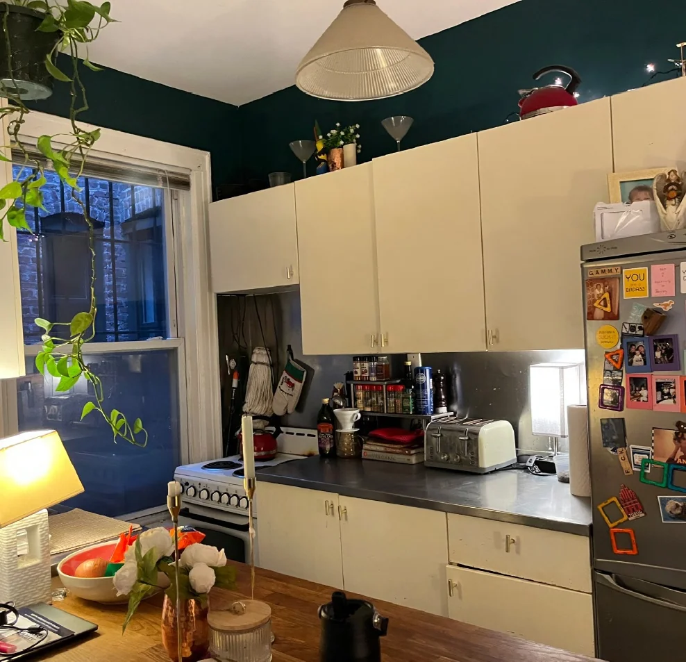 19-17 Ditmars Blvd — Sale in Astoria, NY, photo 2 of 3