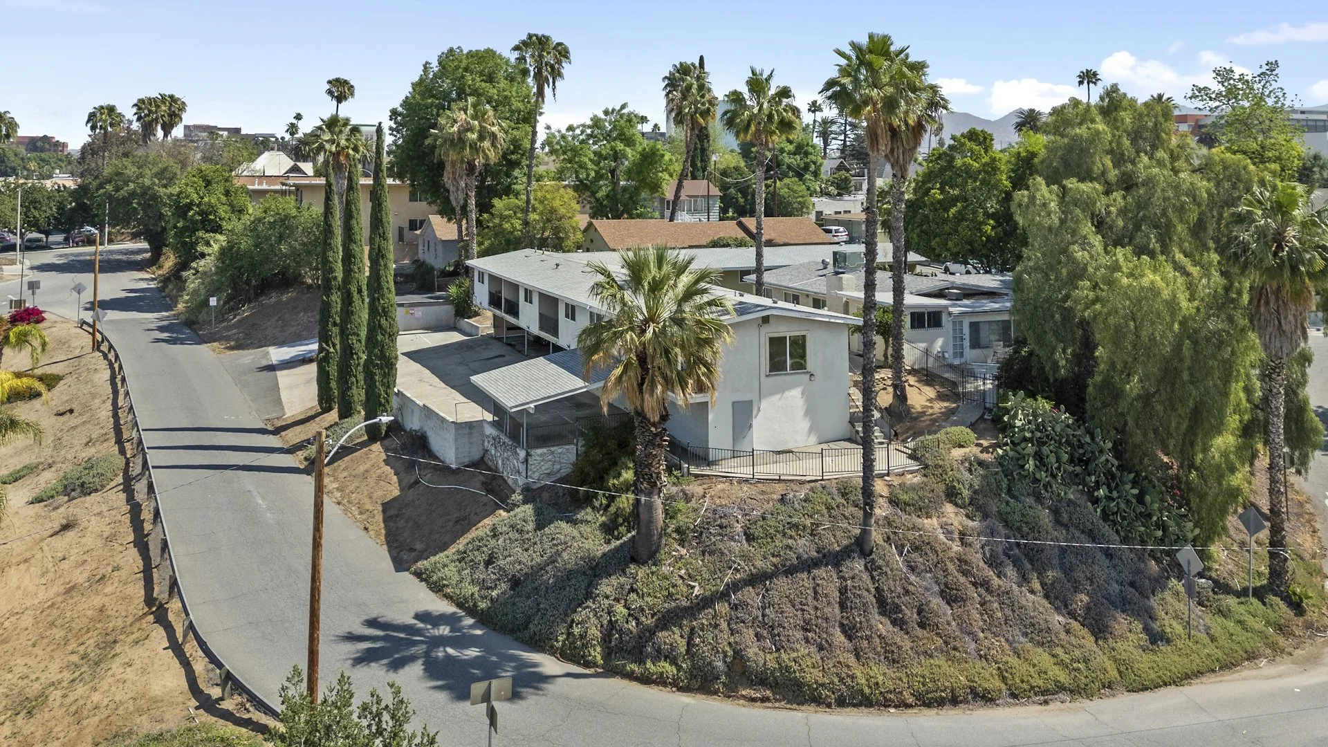 4545 Main St — Sale in Riverside, CA, photo 1 of 7