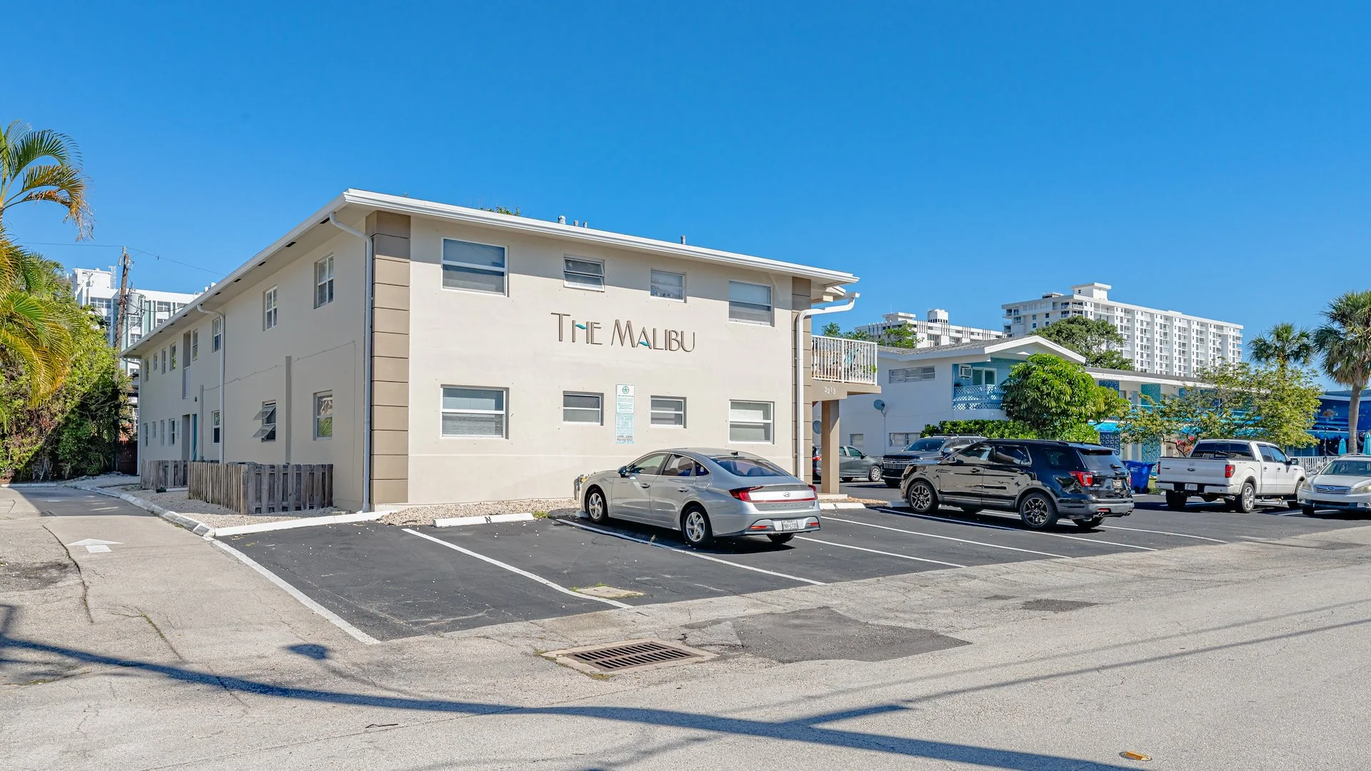 Malibu Apartments — Sale in Pompano Beach, FL, photo 4 of 8