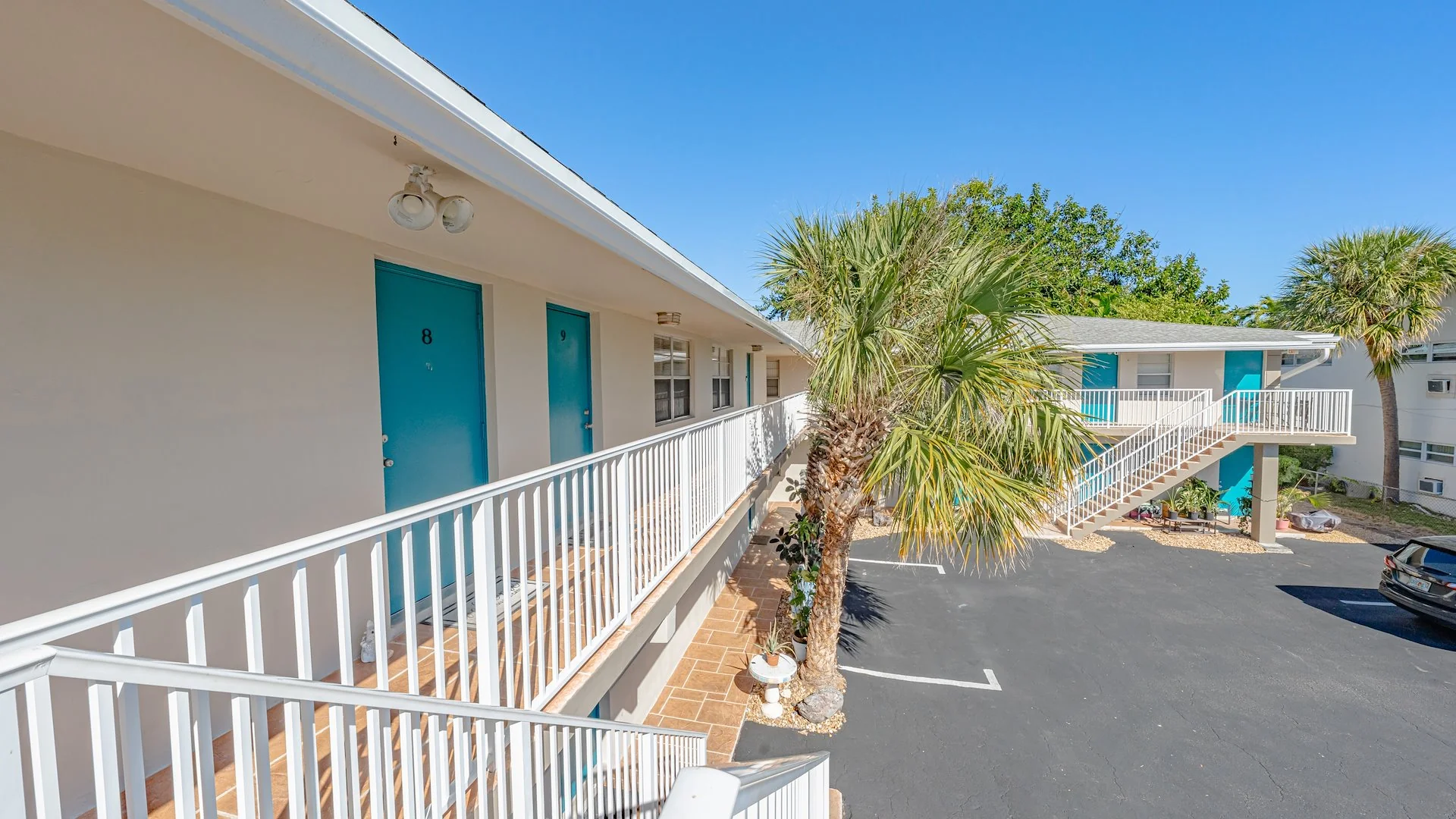 Malibu Apartments — Sale in Pompano Beach, FL, photo 5 of 8