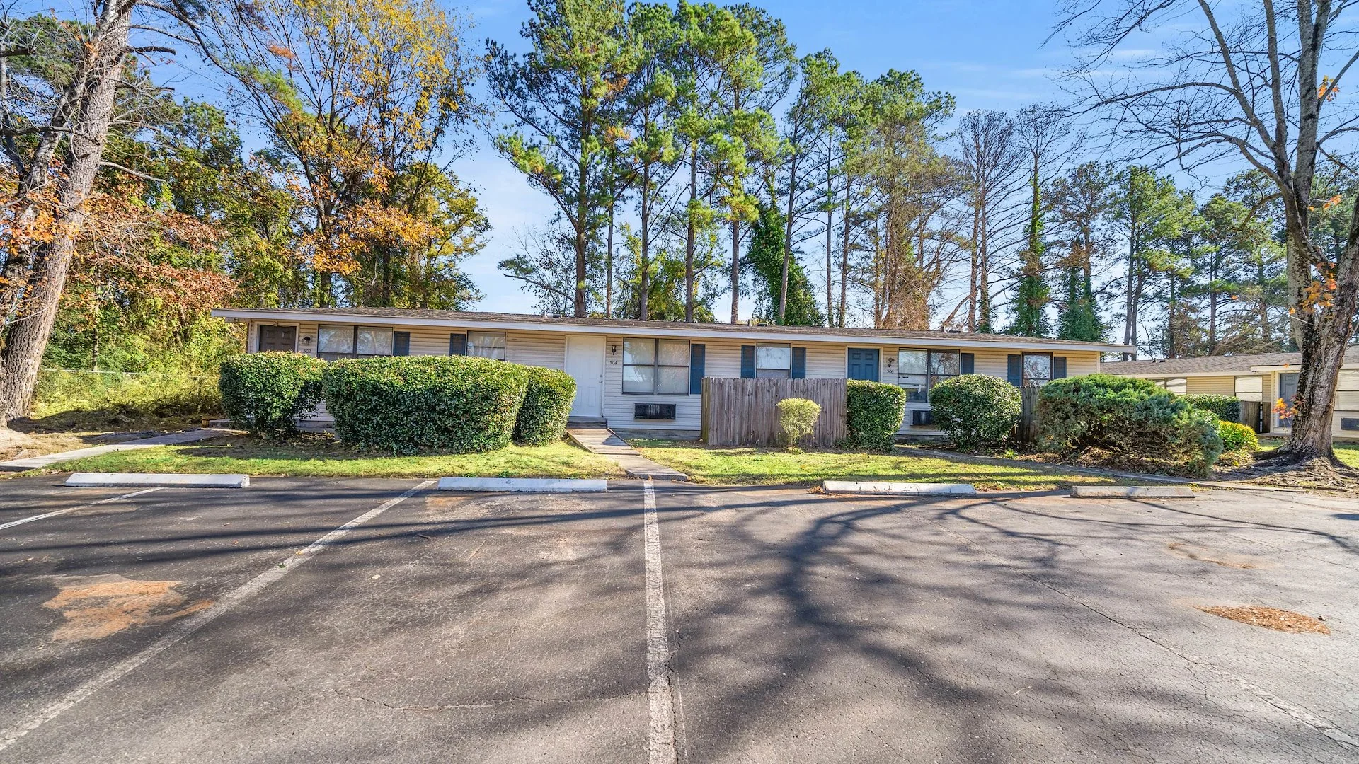 Sherwood Glen — Sale in Augusta, GA, photo 1 of 5