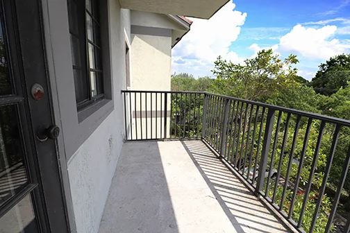 Riverside Villas — Sale in Coral Springs, FL, photo 6 of 8