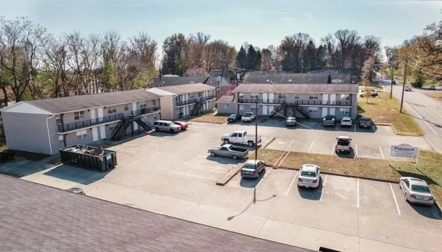 Henderson Apartments Portfolio — Sale in Henderson, KY, photo 4 of 8