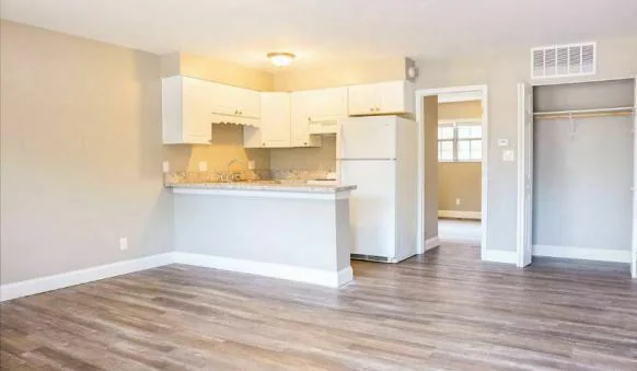 Henderson Apartments Portfolio — Sale in Henderson, KY, photo 5 of 8