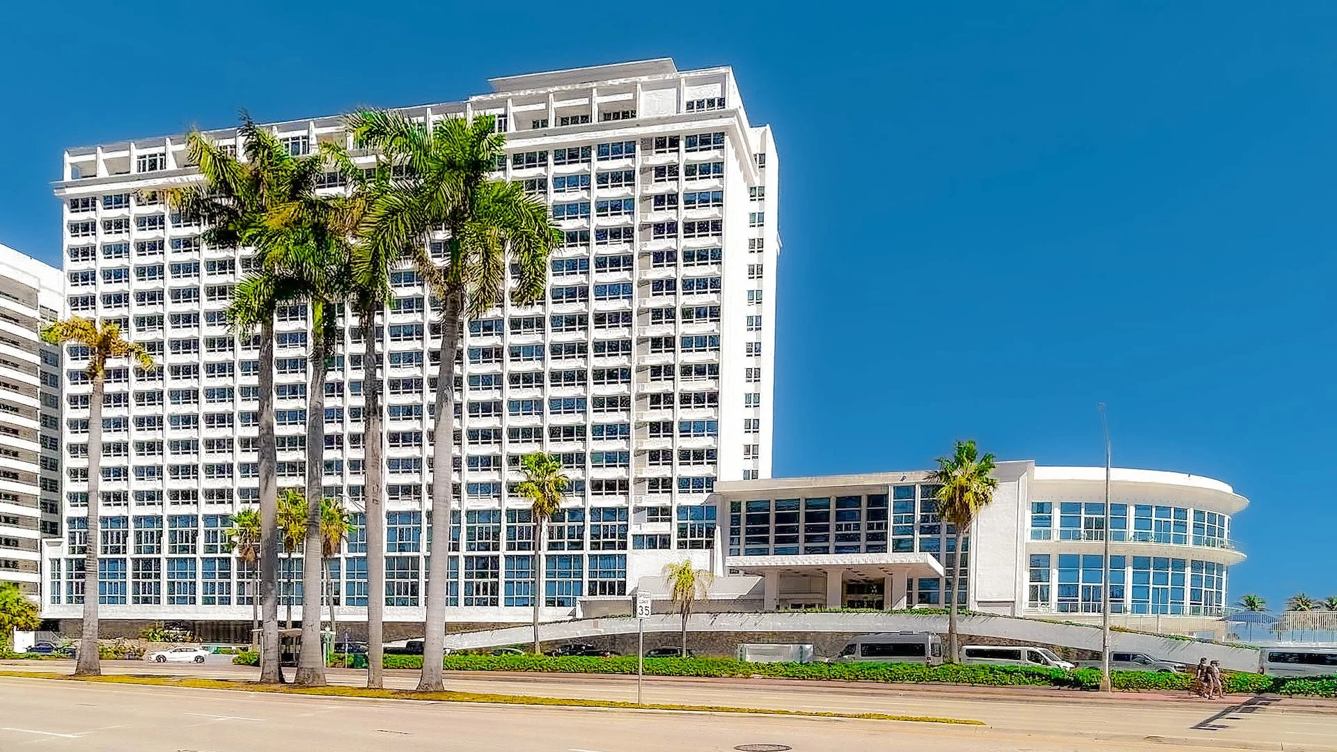 Castle Beach Club (39 Units) — Sale in Miami Beach, FL, photo 1 of 3