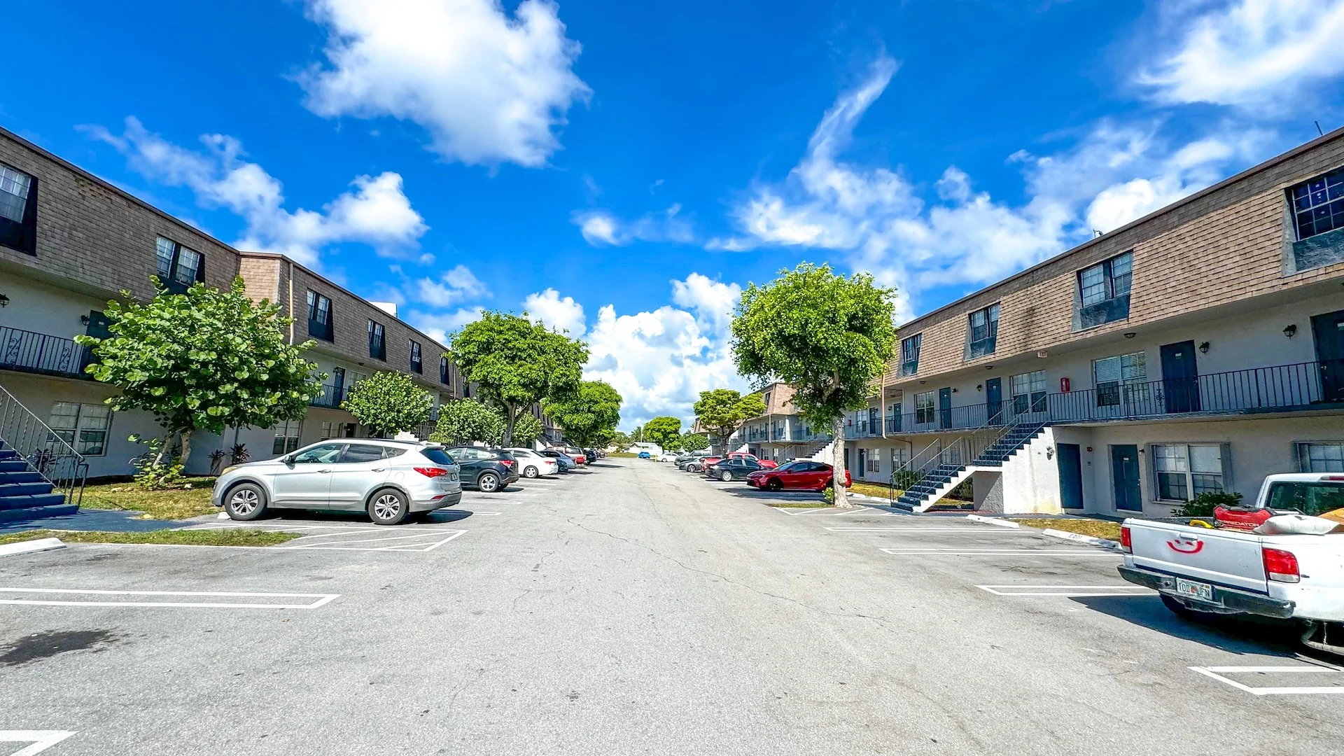 Piper Village West — Sale in West Palm Beach, FL, photo 2 of 2