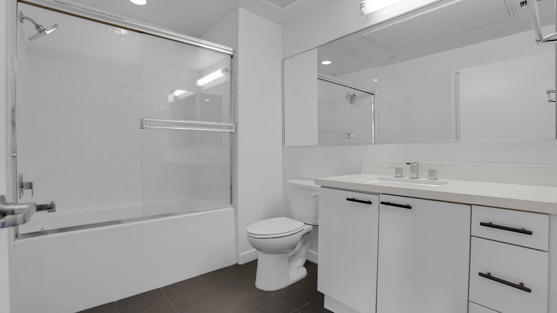 519-525 Santa Monica Blvd — Sale in Santa Monica, CA, photo 2 of 7