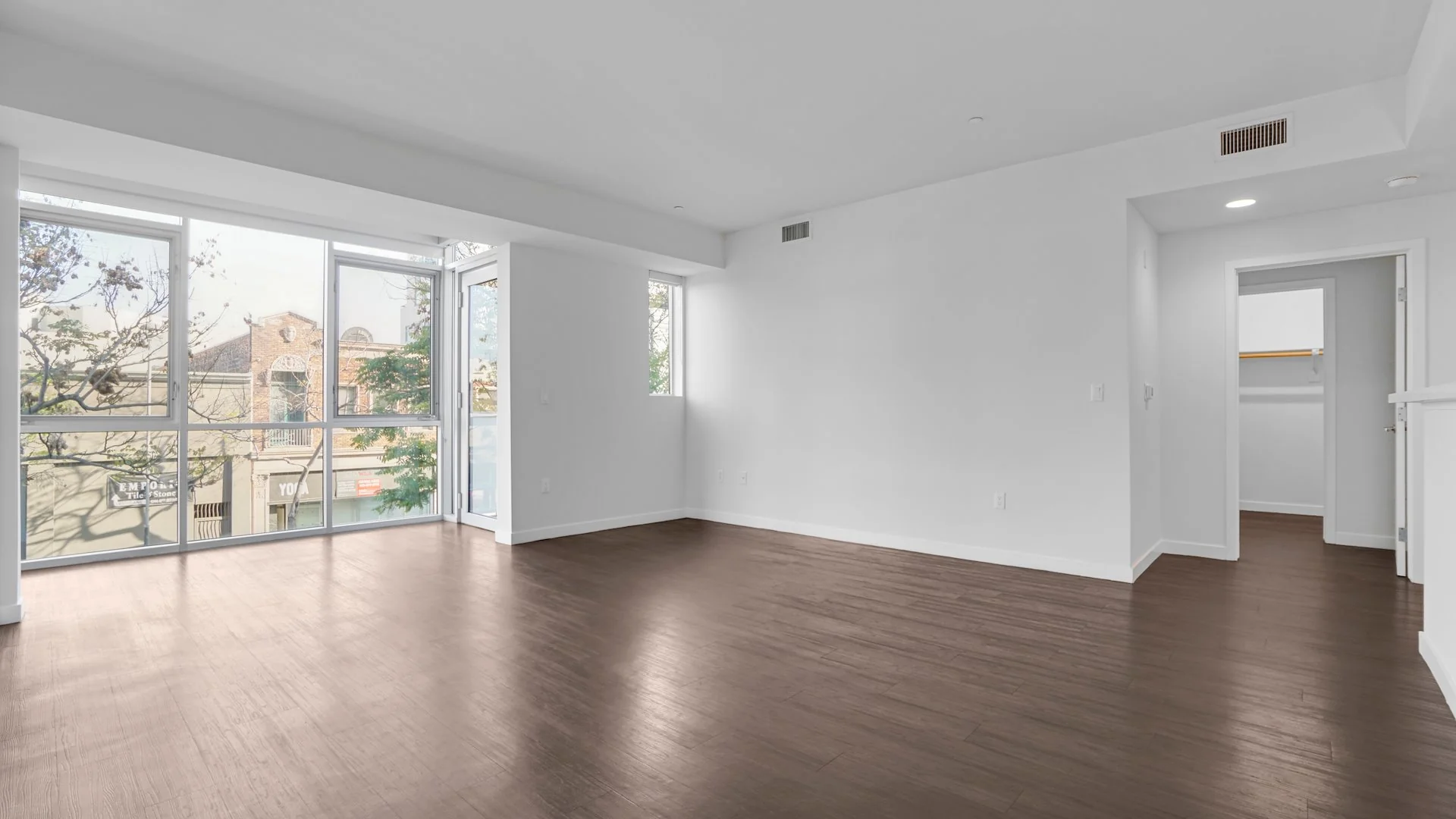 519-525 Santa Monica Blvd — Sale in Santa Monica, CA, photo 7 of 7