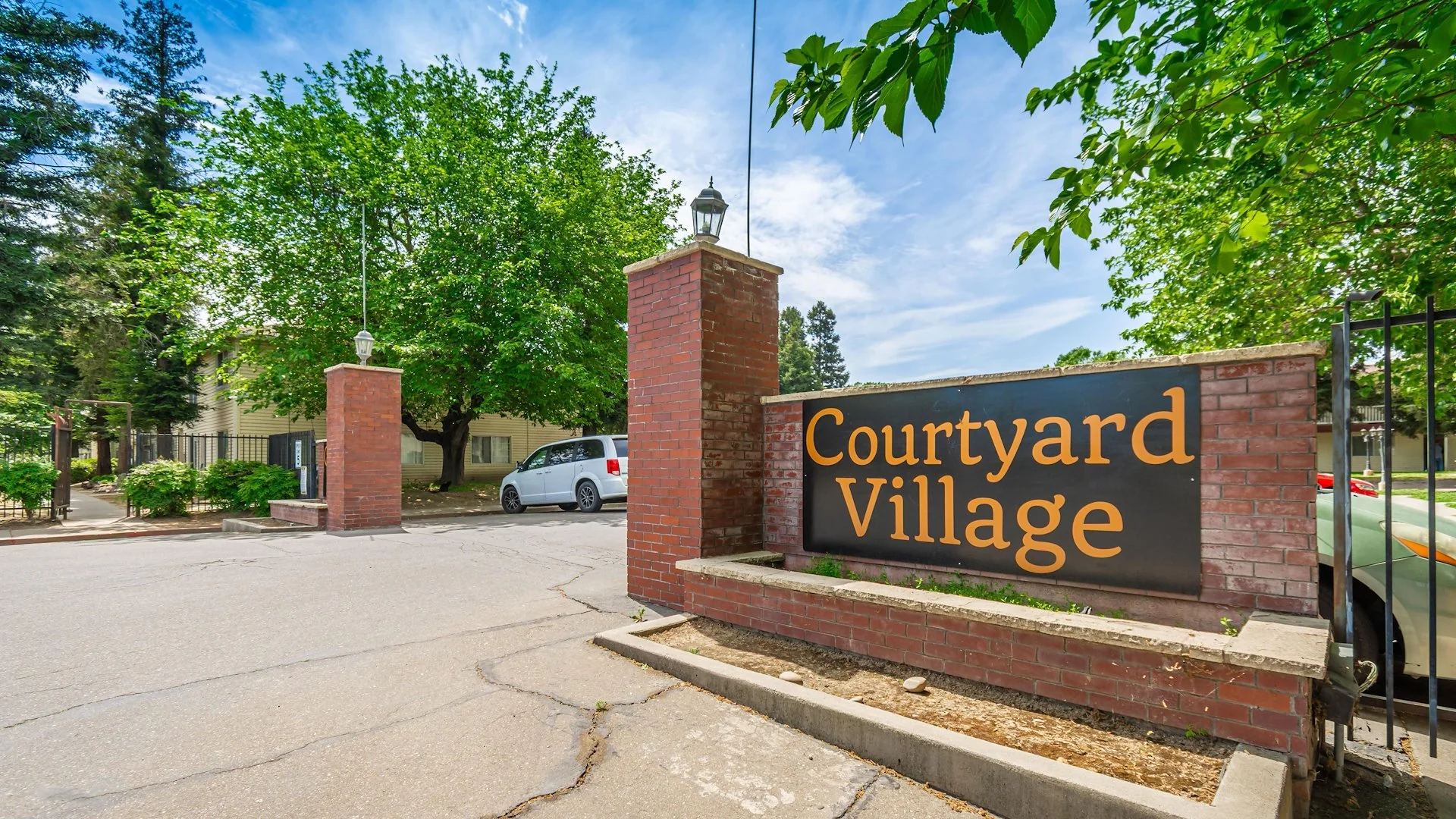 Courtyard Village — Sale in West Sacramento, CA, photo 3 of 4