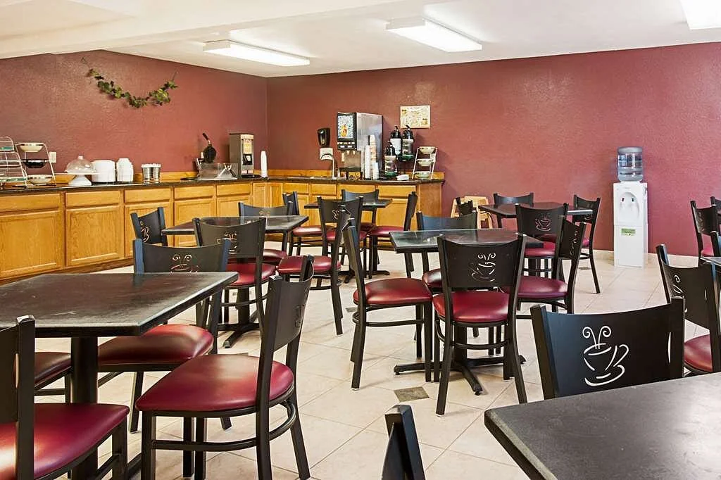 Rodeway Inn & Suites Blanding — Sale in Blanding, UT, photo 4 of 5