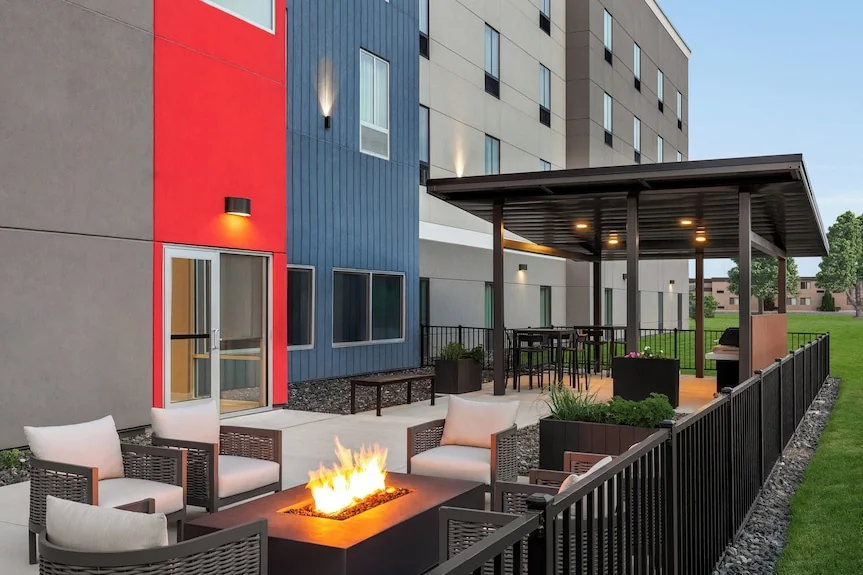 Candlewood Suites & avid Dual-Brand Development — Sale in Tukwila, WA, photo 2 of 5