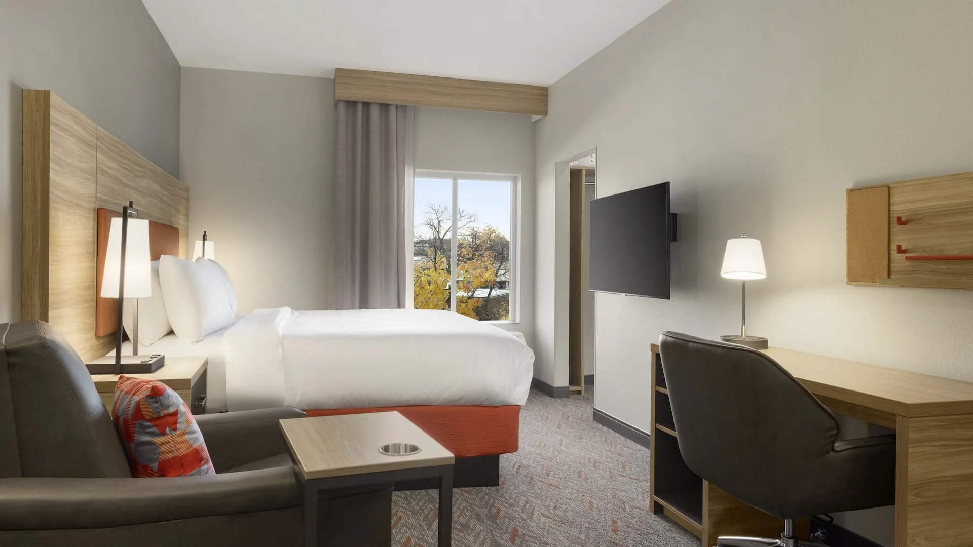 Candlewood Suites & avid Dual-Brand Development — Sale in Tukwila, WA, photo 4 of 5
