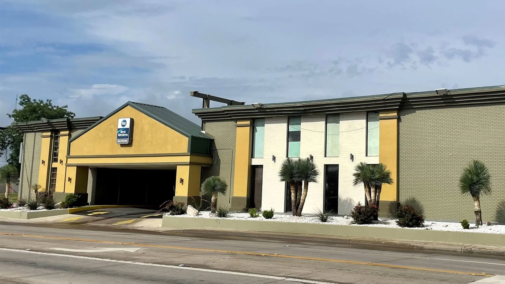 Best Western Inn of Del Rio — Sale in Del Rio, TX, photo 1 of 6