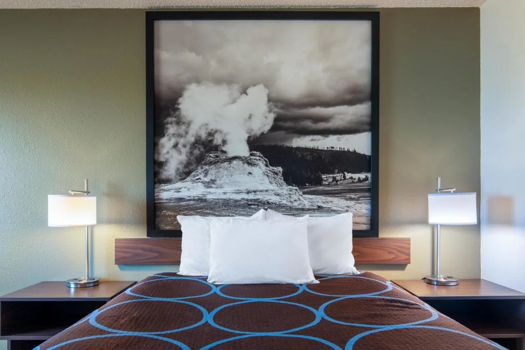 Super 8 Livingston/Yellowstone Park Area — Sale in Livingston, MT, photo 5 of 7