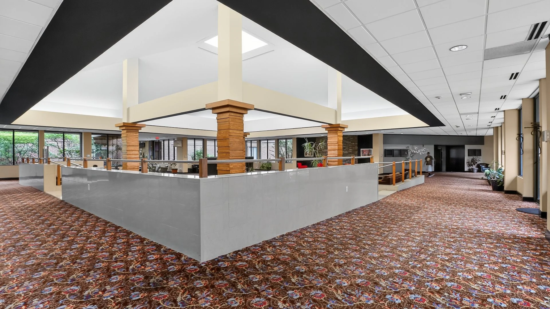 Auction - Causeway Bay Hotel | 300 Rooms | Lansing MI — Sale in Lansing, MI, photo 8 of 8