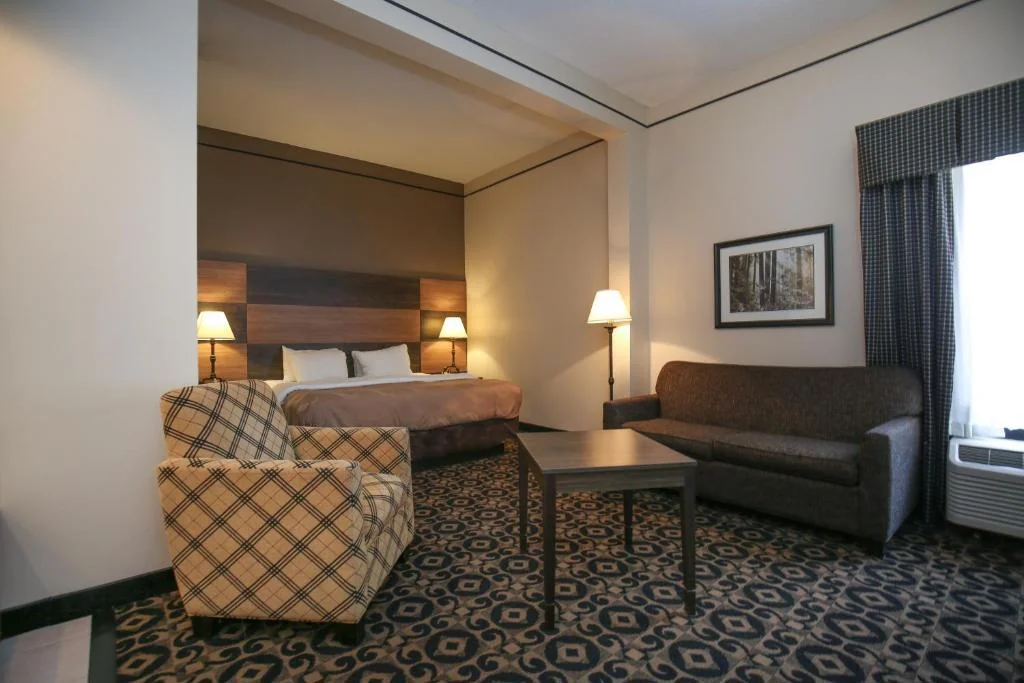 Quality Inn & Suites Boone — Sale in Boone, NC, photo 4 of 5