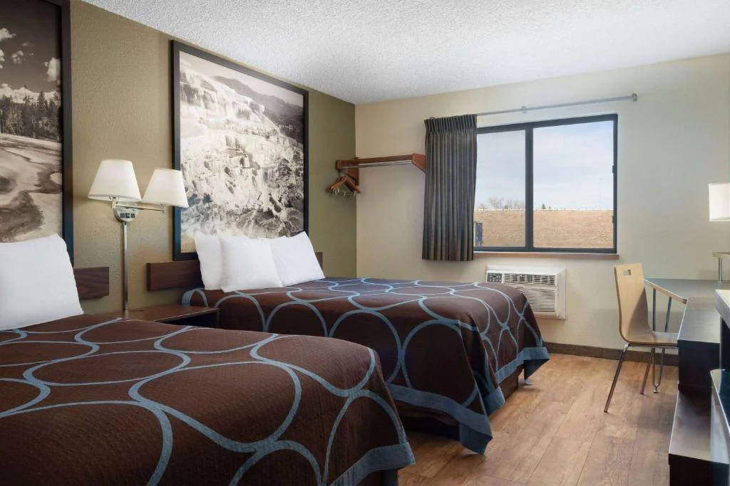 Two-Property Hotel Portfolio Yellowstone Area — Sale in Livingston, MT, photo 5 of 6