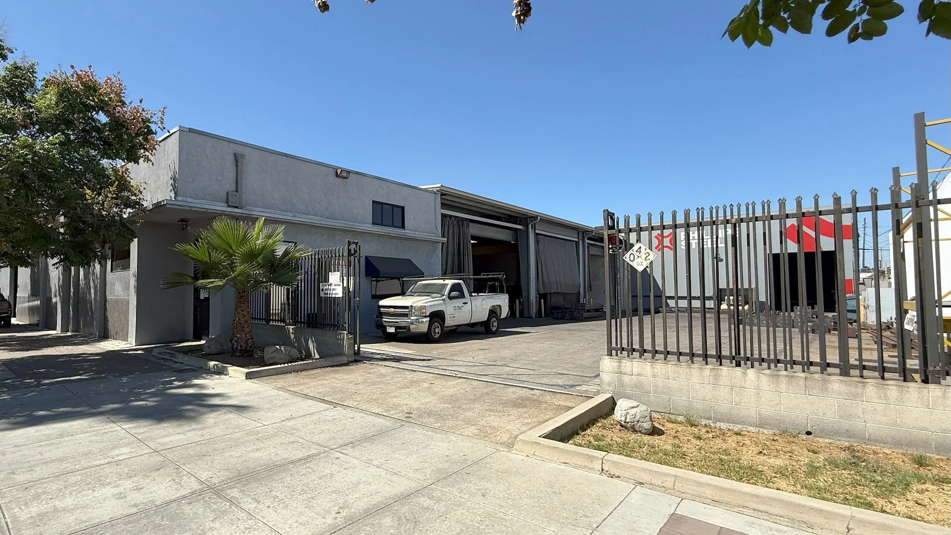 1545 W Anaheim St — Sale in Long Beach, CA, photo 1 of 6