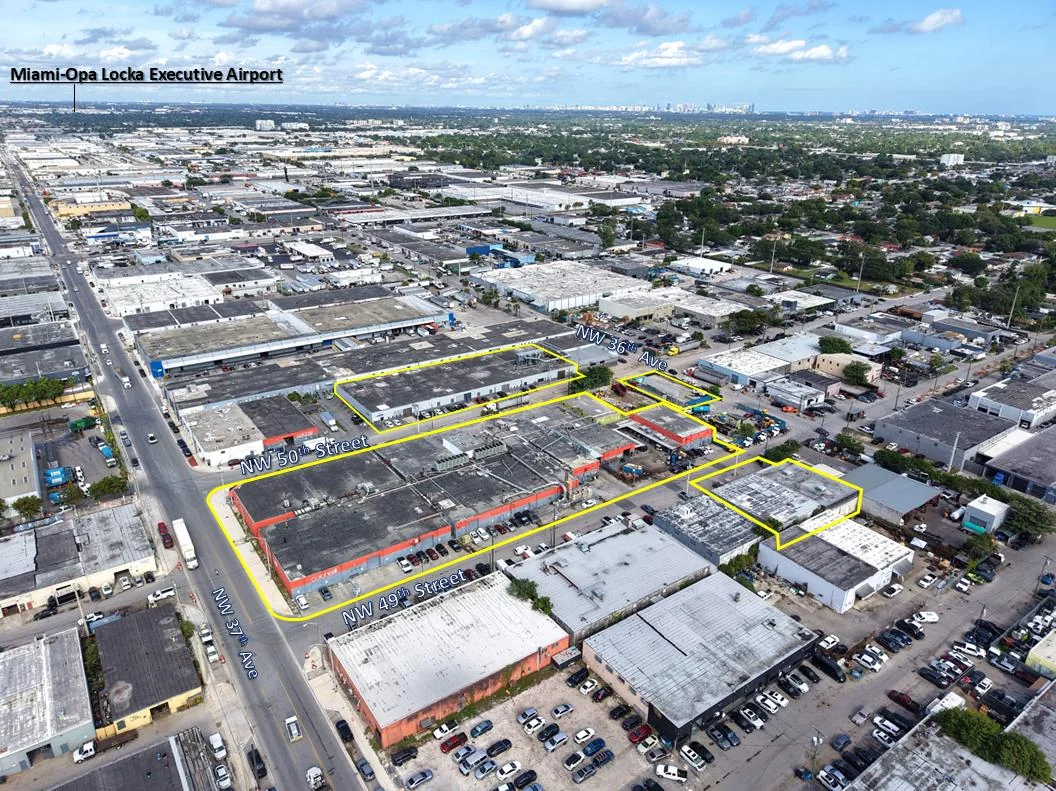 East Hialeah Industrial-1 Grade Level Door 18 FT Clear — Sale in Miami, FL, photo 4 of 7