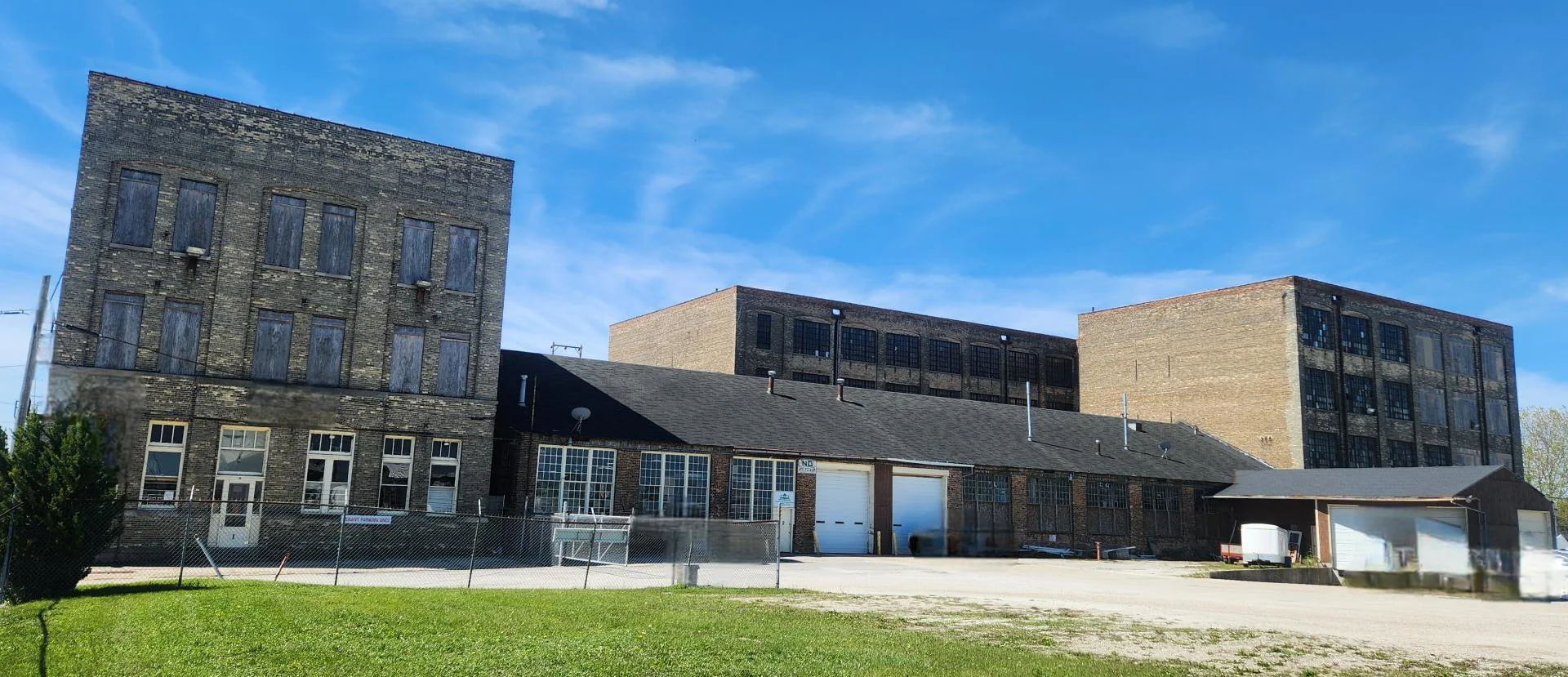 Clark Street Warehouse — Sale in Mount Pleasant, WI, photo 1 of 5