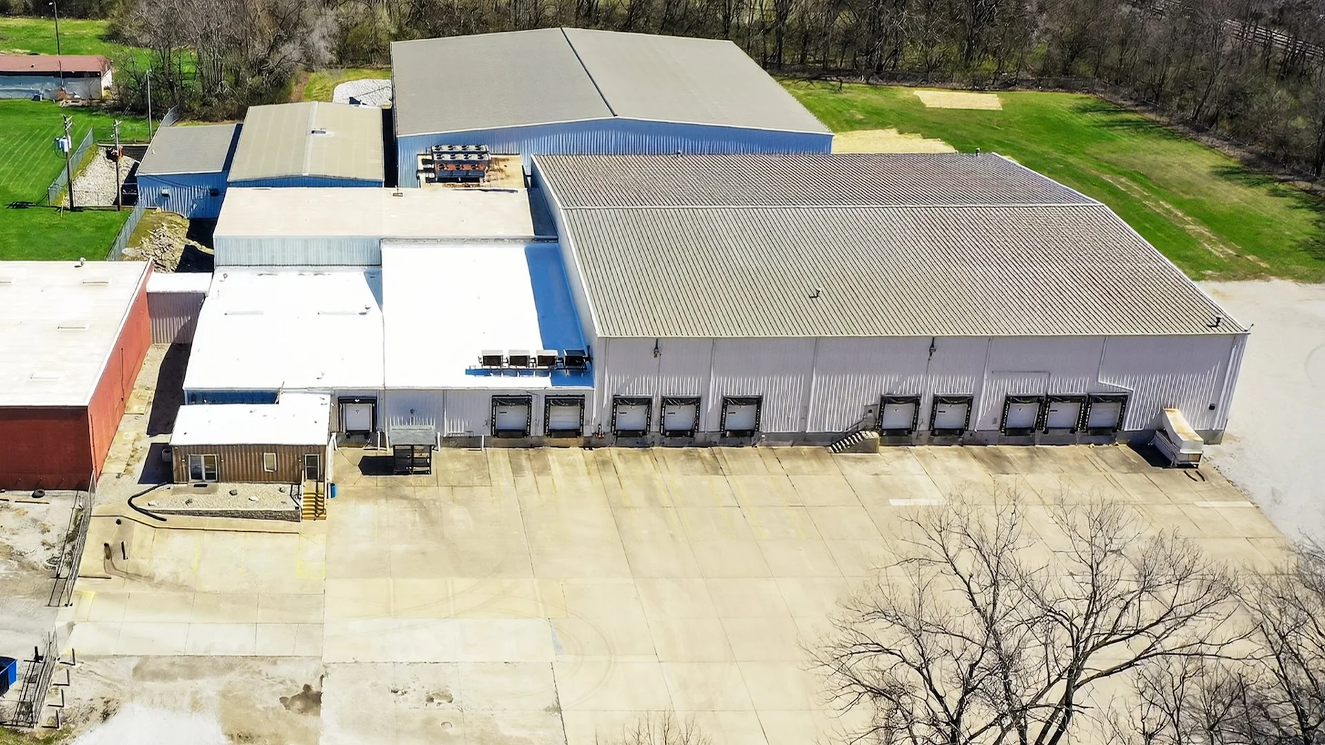 Distribution/Dry Storage Warehouse | Owner User — Sale in Danville, IL, photo 1 of 7