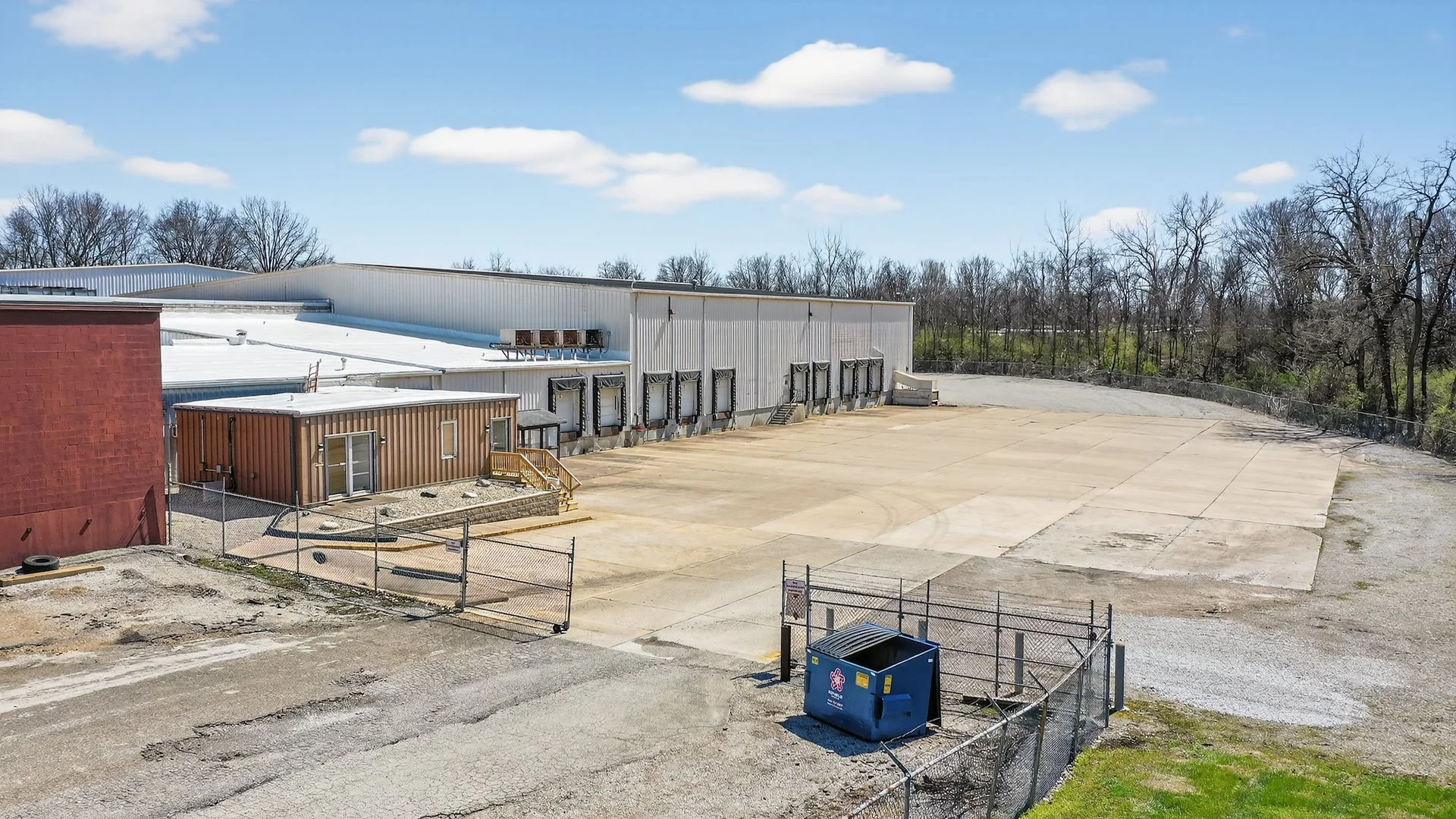 Distribution/Dry Storage Warehouse | Owner User — Sale in Danville, IL, photo 3 of 7