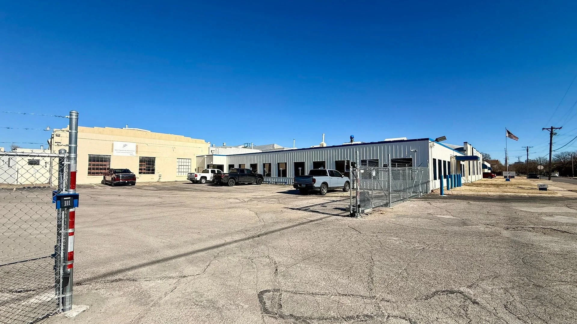 AEI / HM Dunn AeroSystems | Recent Lease Extension — Sale in Wichita, KS, photo 4 of 4