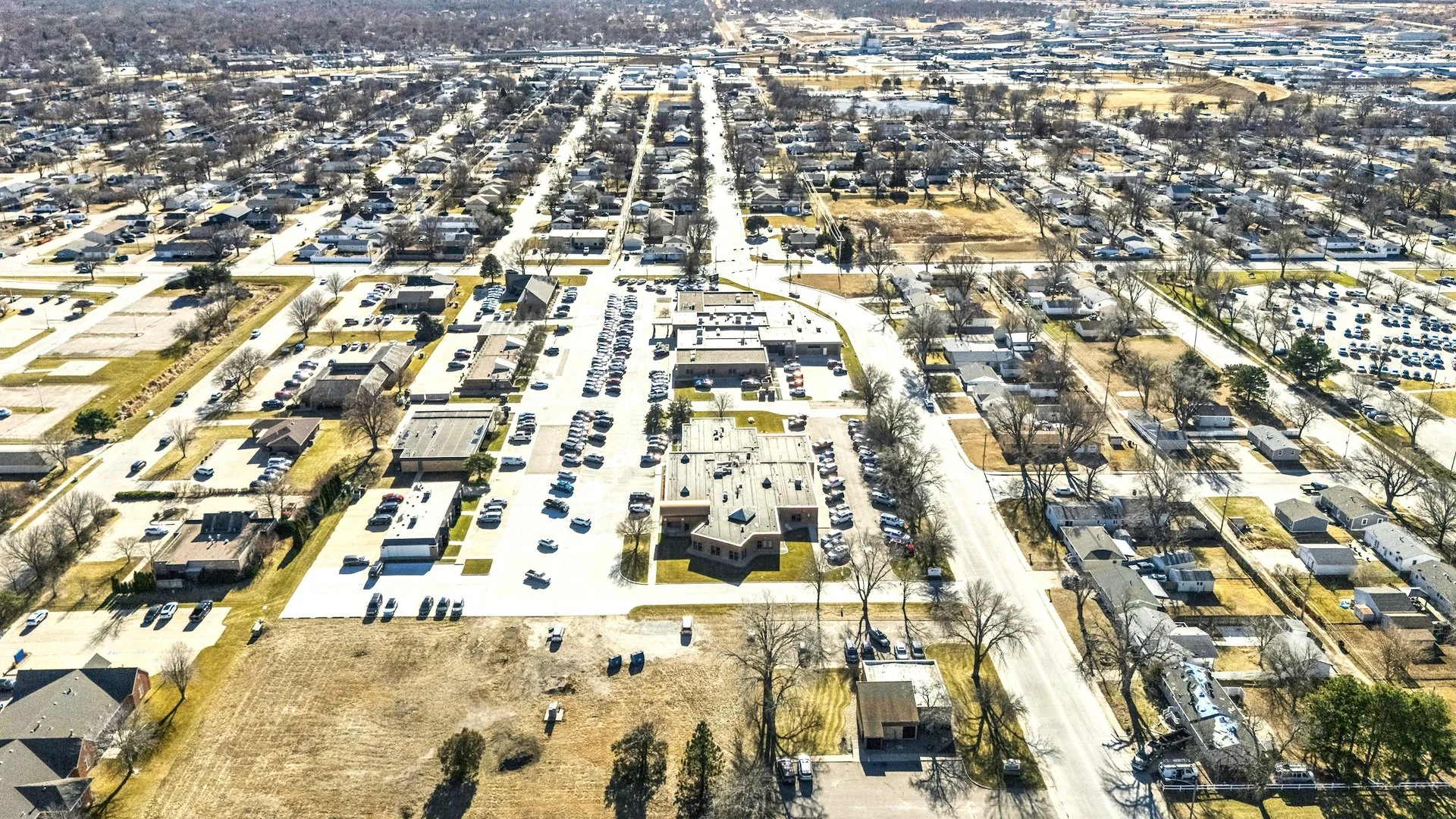 825 N Custer Avenue — Sale in Grand Island, NE, photo 5 of 8