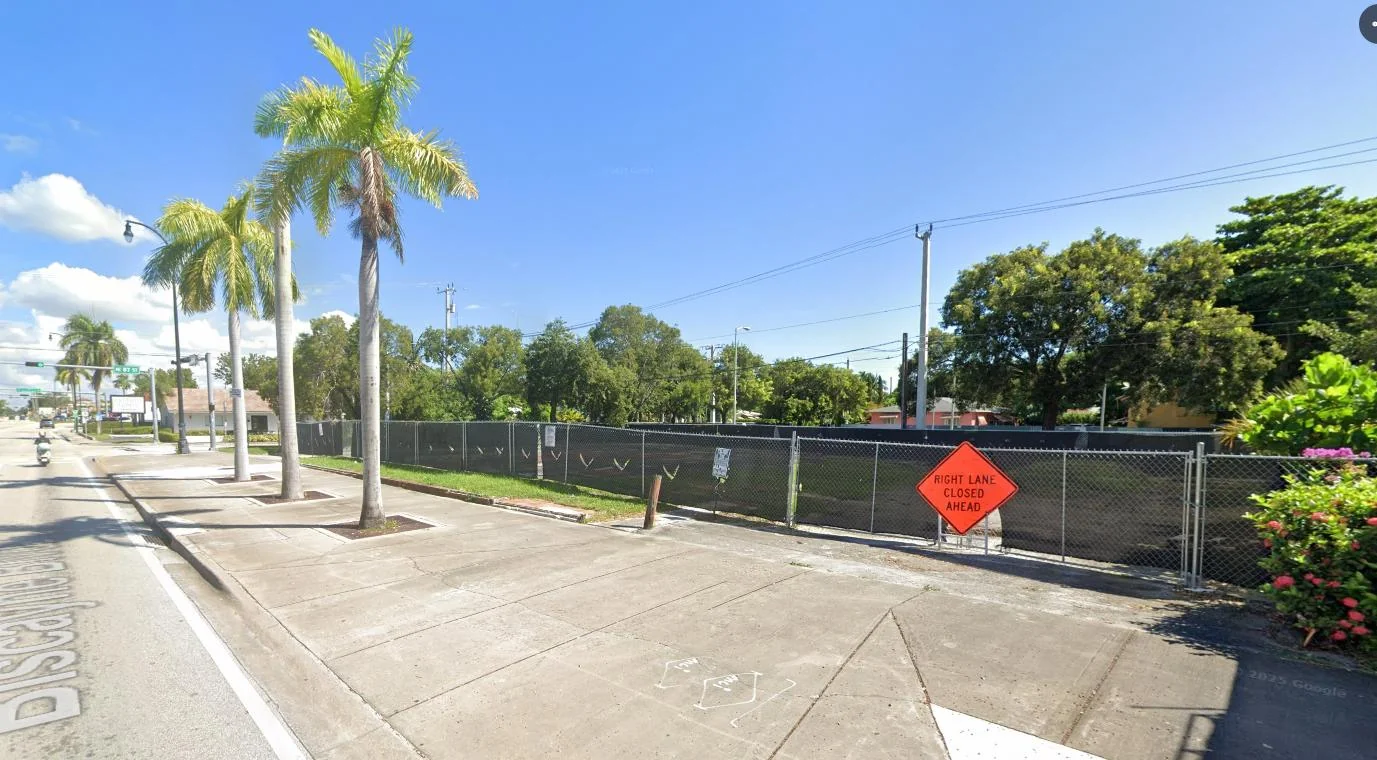 8699 Biscayne Boulevard — Sale in Miami, FL, photo 1 of 2