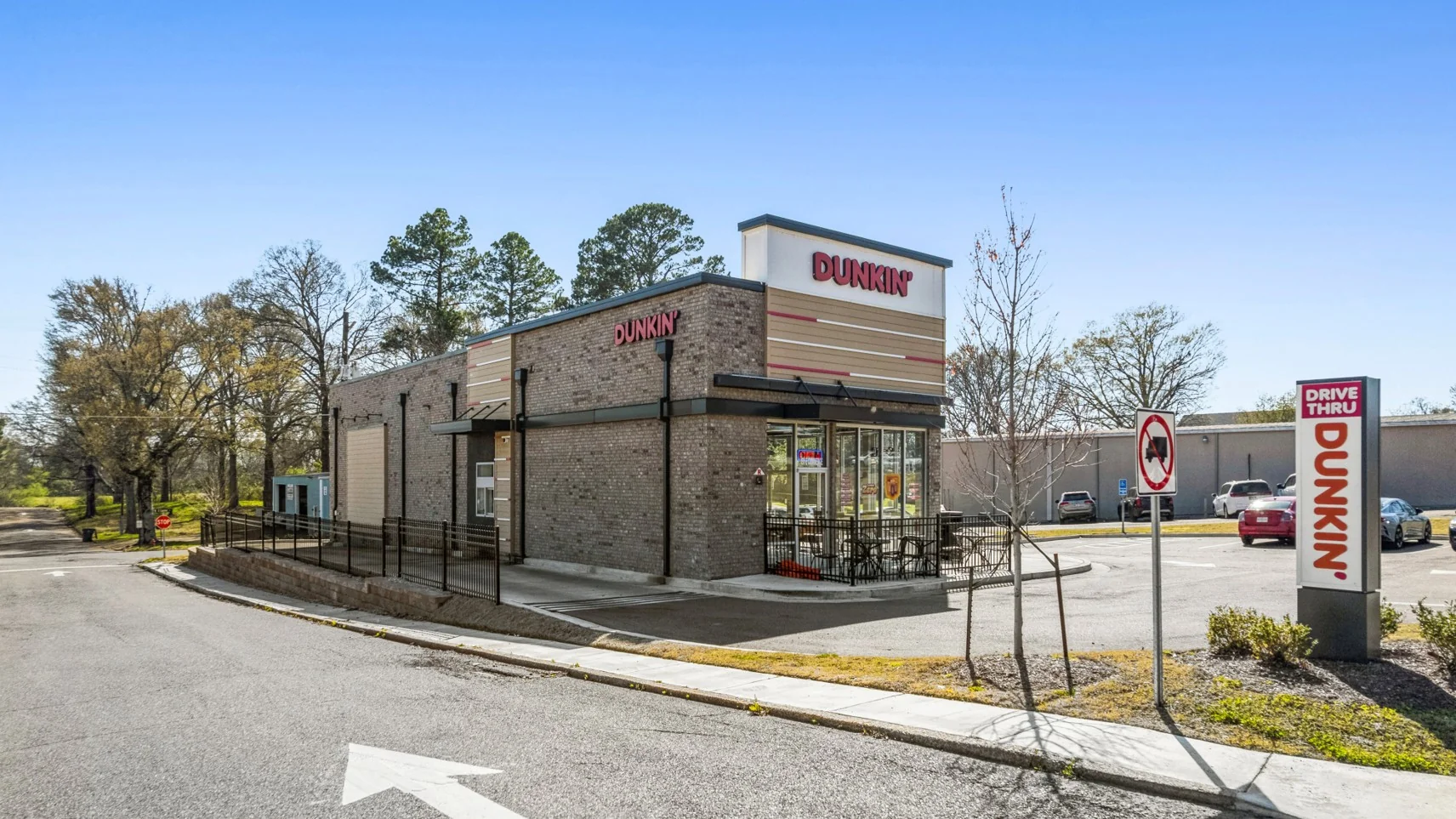 Dunkin' Donuts — Sale in Hernando, MS, photo 2 of 2