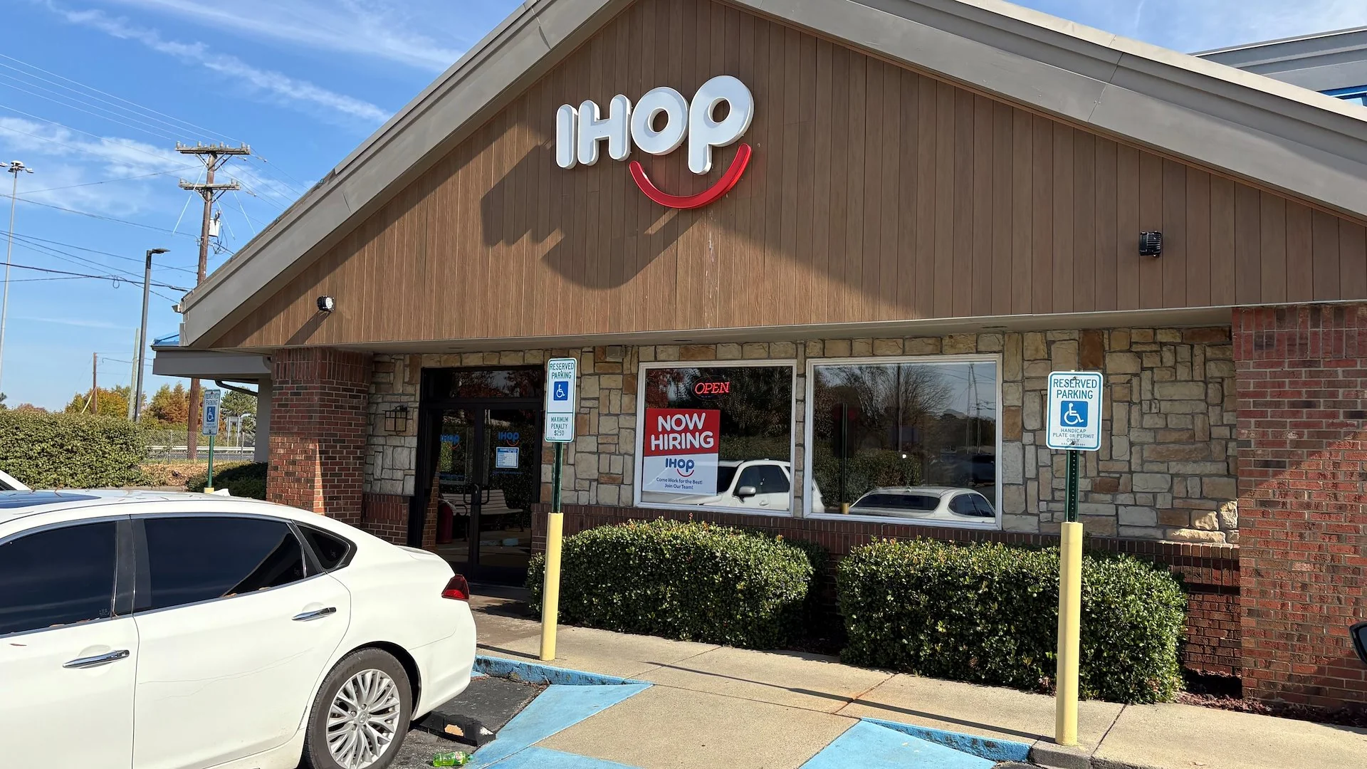 IHOP Restaurant - Redevelopment Opportunity — Sale in Burlington, NC, photo 3 of 3
