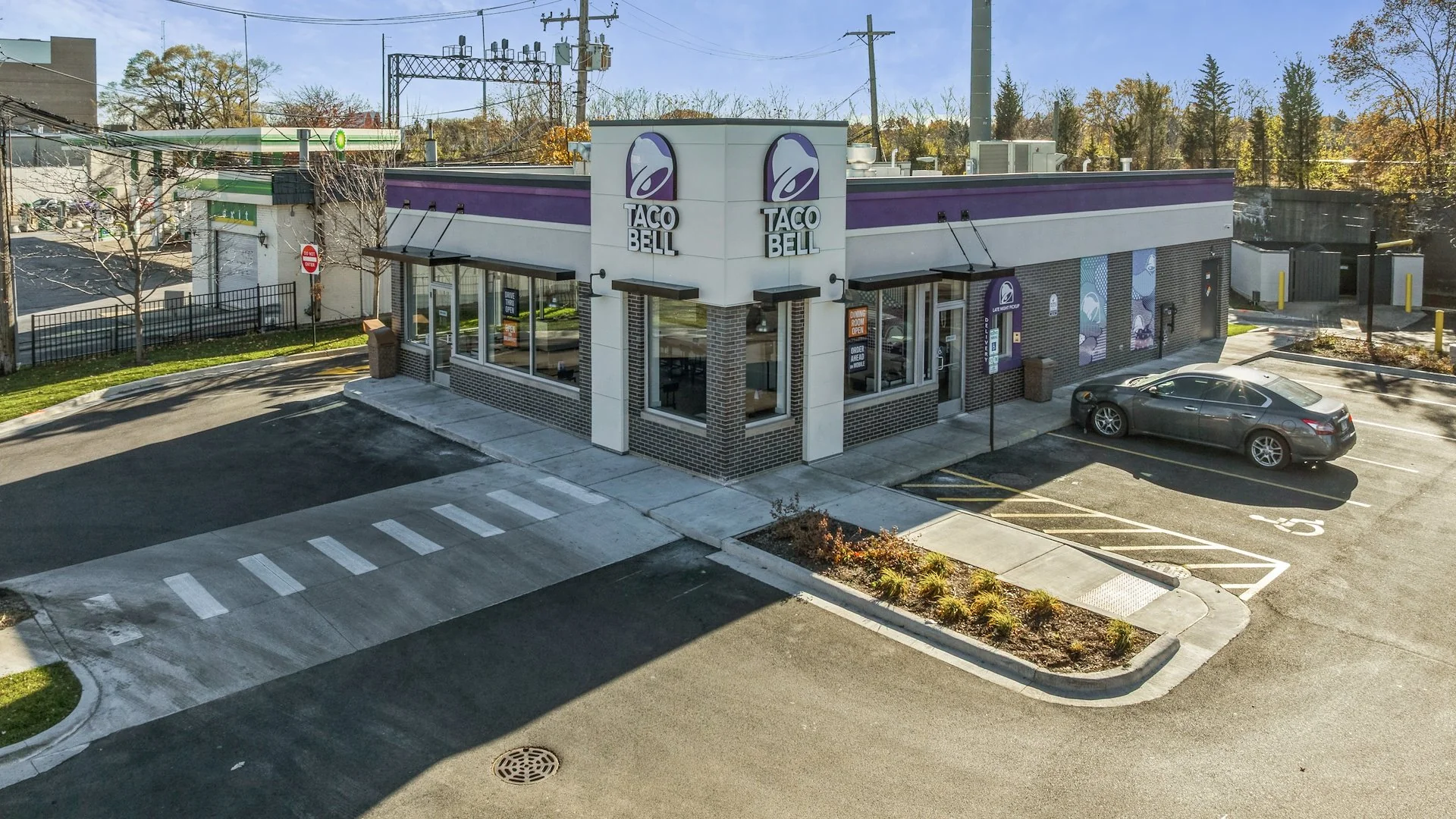 Taco Bell — Sale in Chicago, IL, photo 1 of 2
