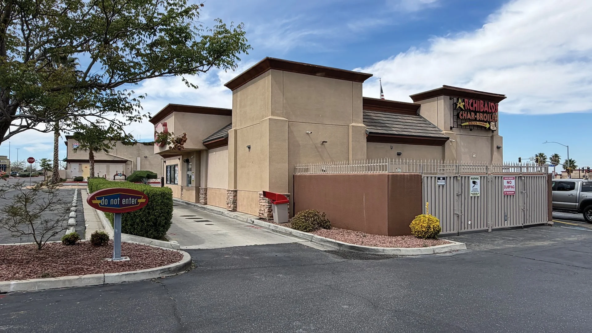 Archibald's Drive-Thru Victorville — Sale in Victorville, CA, photo 7 of 8