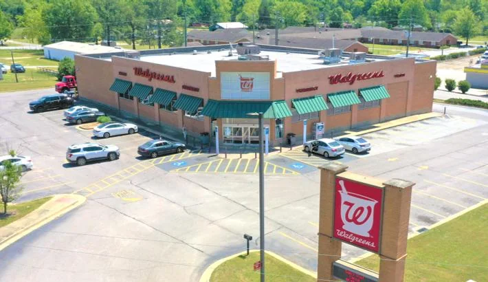 Walgreens | +/-8 Years Left on Lease | 9.60% Cap Rate… — Sale in Waynesboro, GA, photo 1 of 2