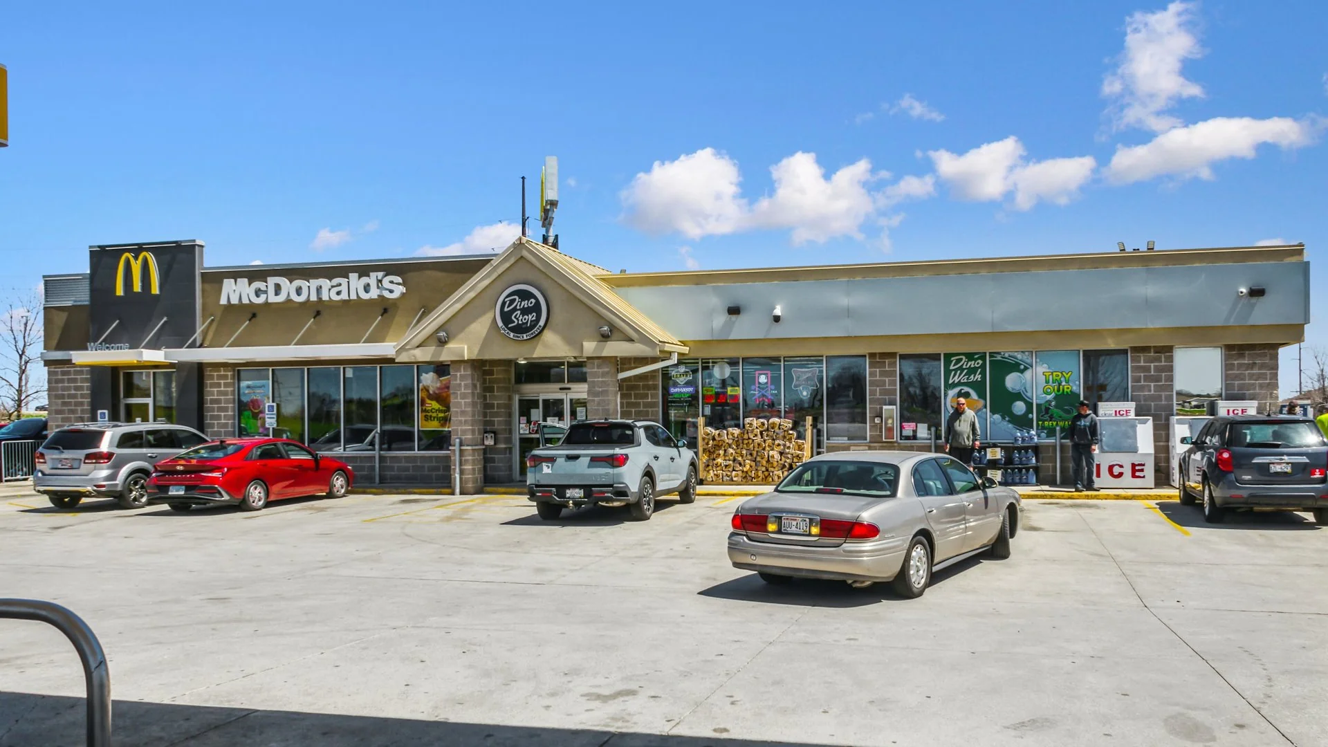 Shell Fuel / Dino Stop + McDonald's — Sale in Manitowoc, WI, photo 5 of 5