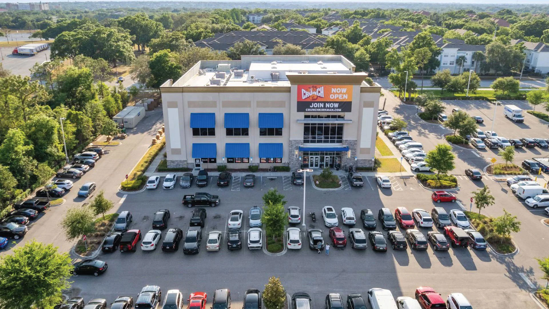 Crunch Fitness | Orlando, FL — Sale in Orlando, FL, photo 1 of 5