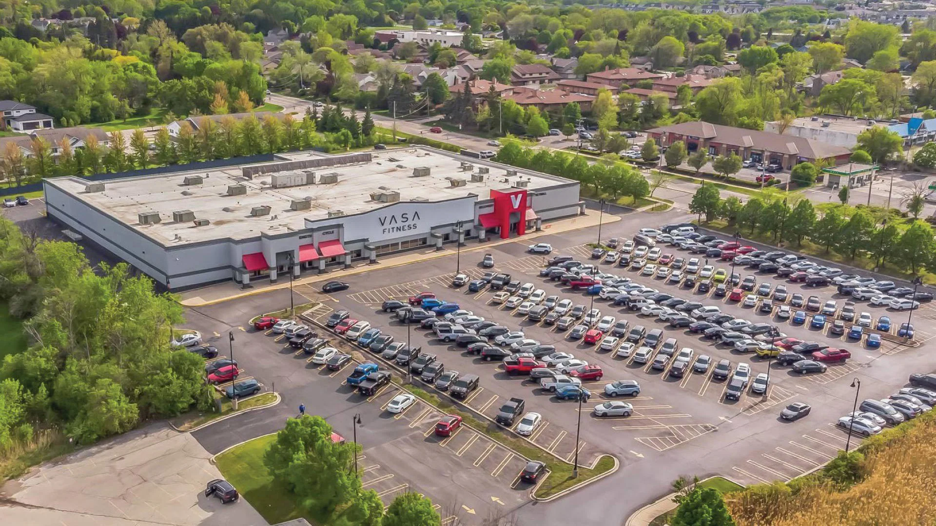 VASA Fitness | New 15 Year NNN Lease | Milwaukee MSA — Sale in New Berlin, WI, photo 2 of 3