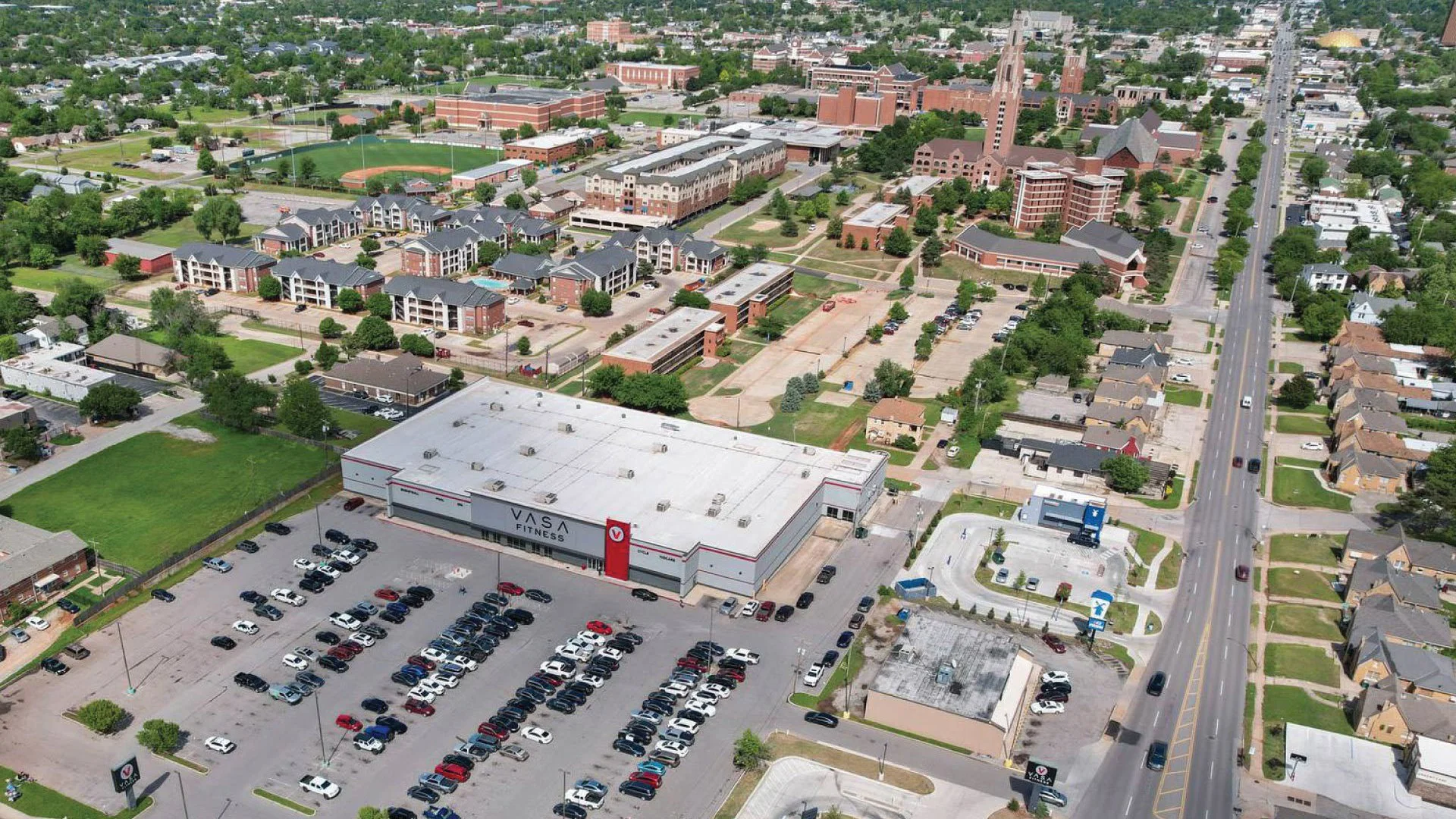 Vasa Fitness | New 15-Year Lease | Oklahoma City, OK — Sale in Oklahoma City, OK, photo 2 of 3