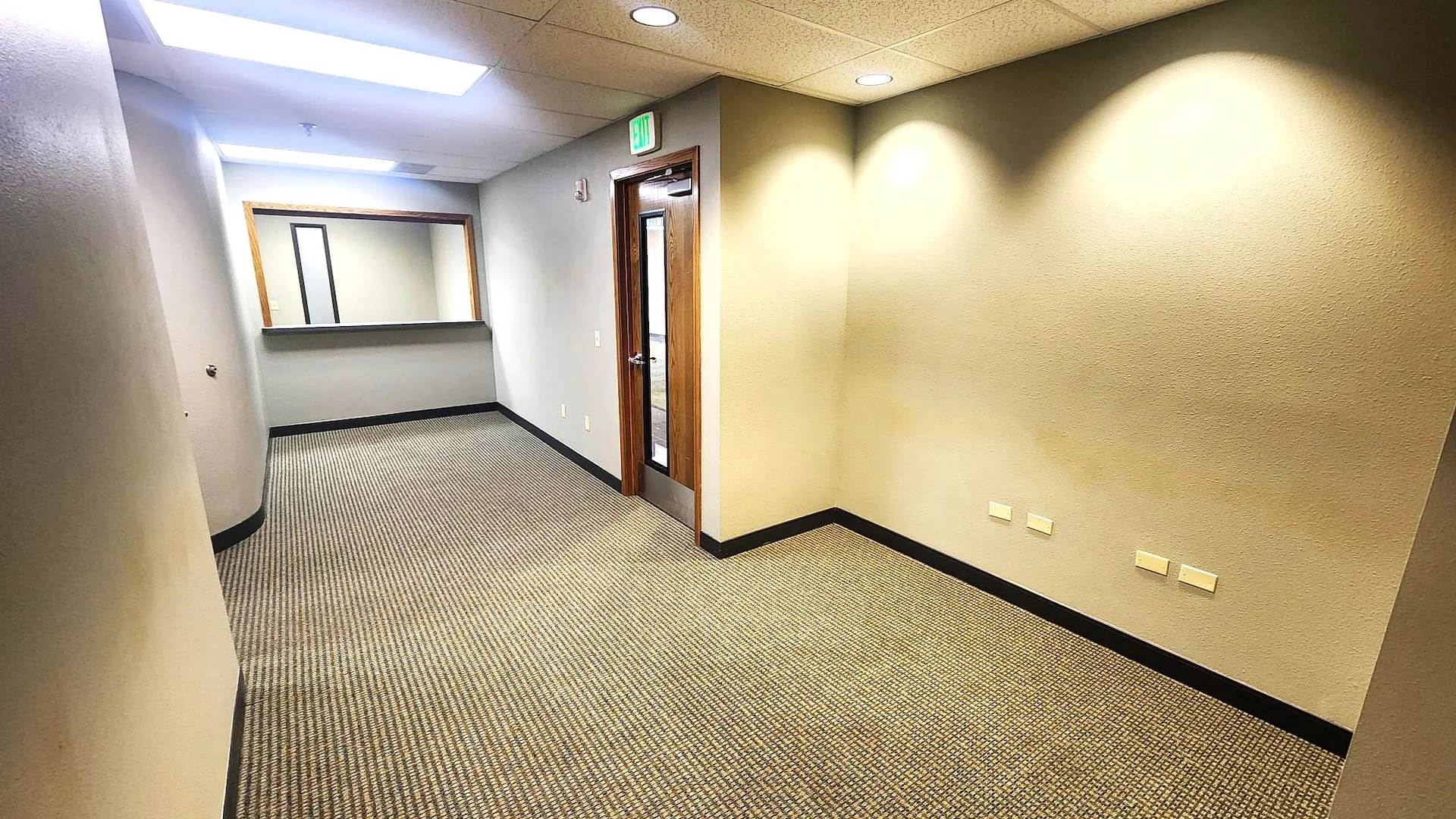 Broomfield Professional Plaza #300/#400 — Sale in Broomfield, CO, photo 2 of 7