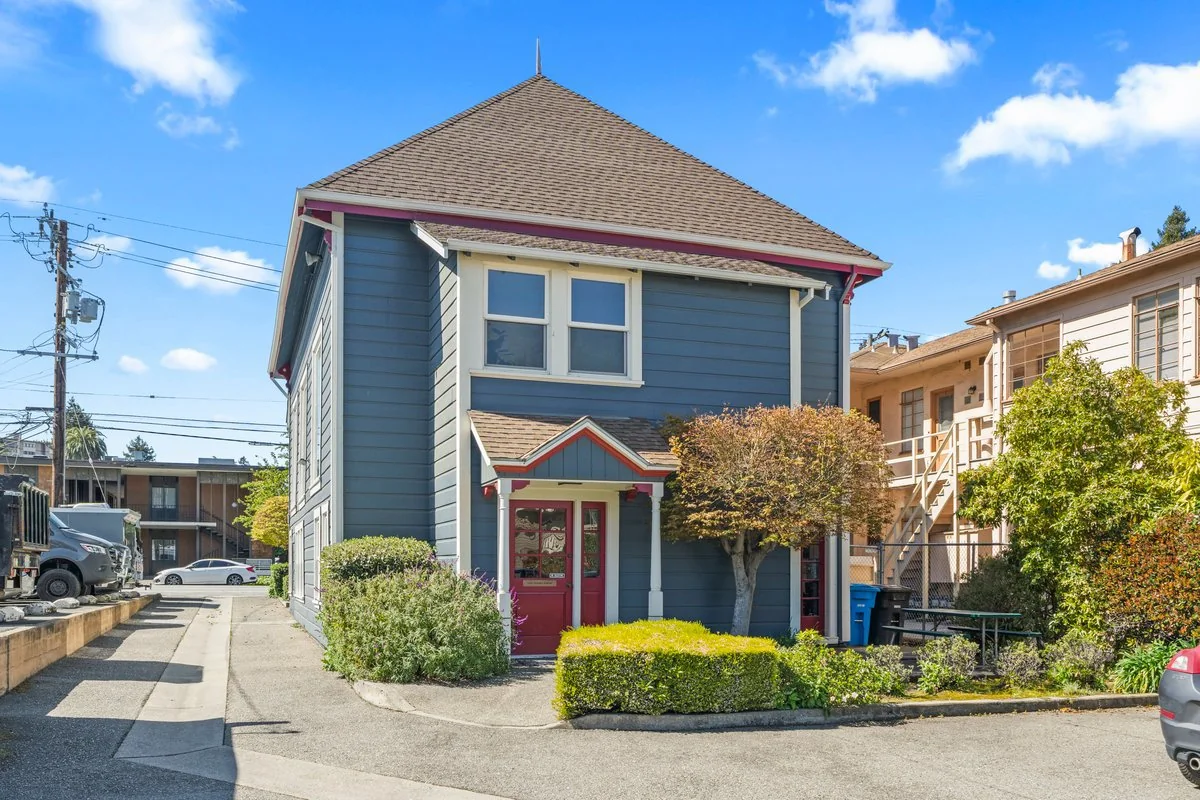 216 N San Mateo Dr — Sale in San Mateo, CA, photo 2 of 2