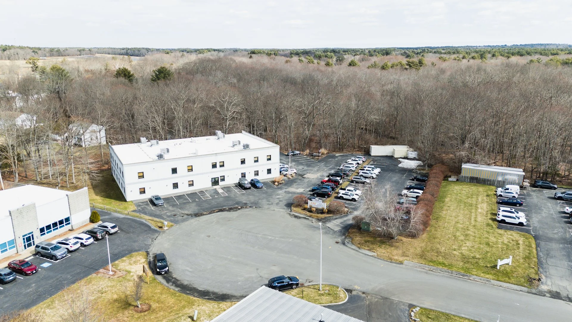 31 Bellows Rd — Sale in Raynham, MA, photo 3 of 3
