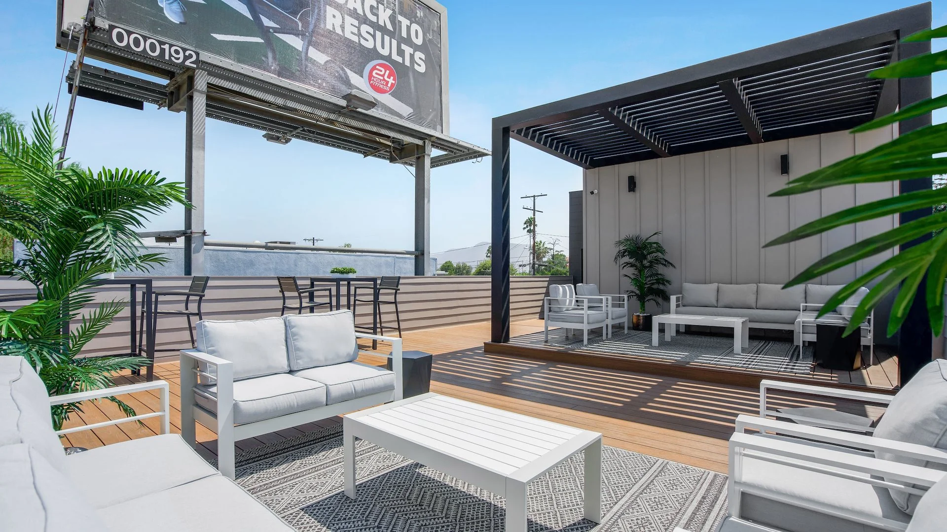 10440 Burbank Blvd — Sale in North Hollywood, CA, photo 2 of 5