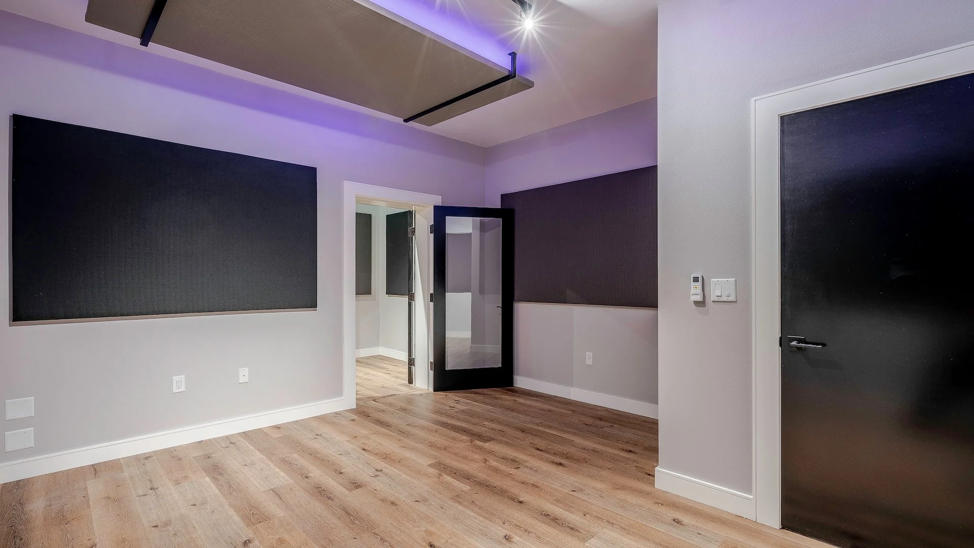 10440 Burbank Blvd — Sale in North Hollywood, CA, photo 5 of 5