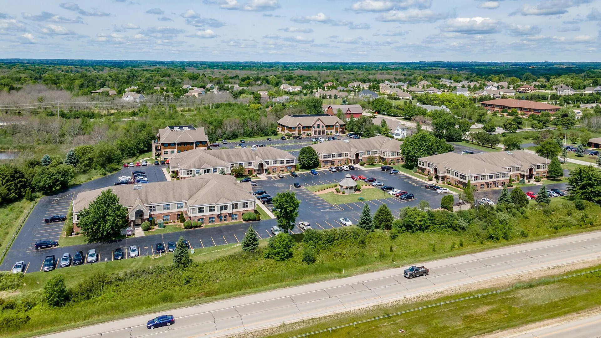 Glen Oaks Office Park — Sale in Mequon, WI, photo 1 of 7