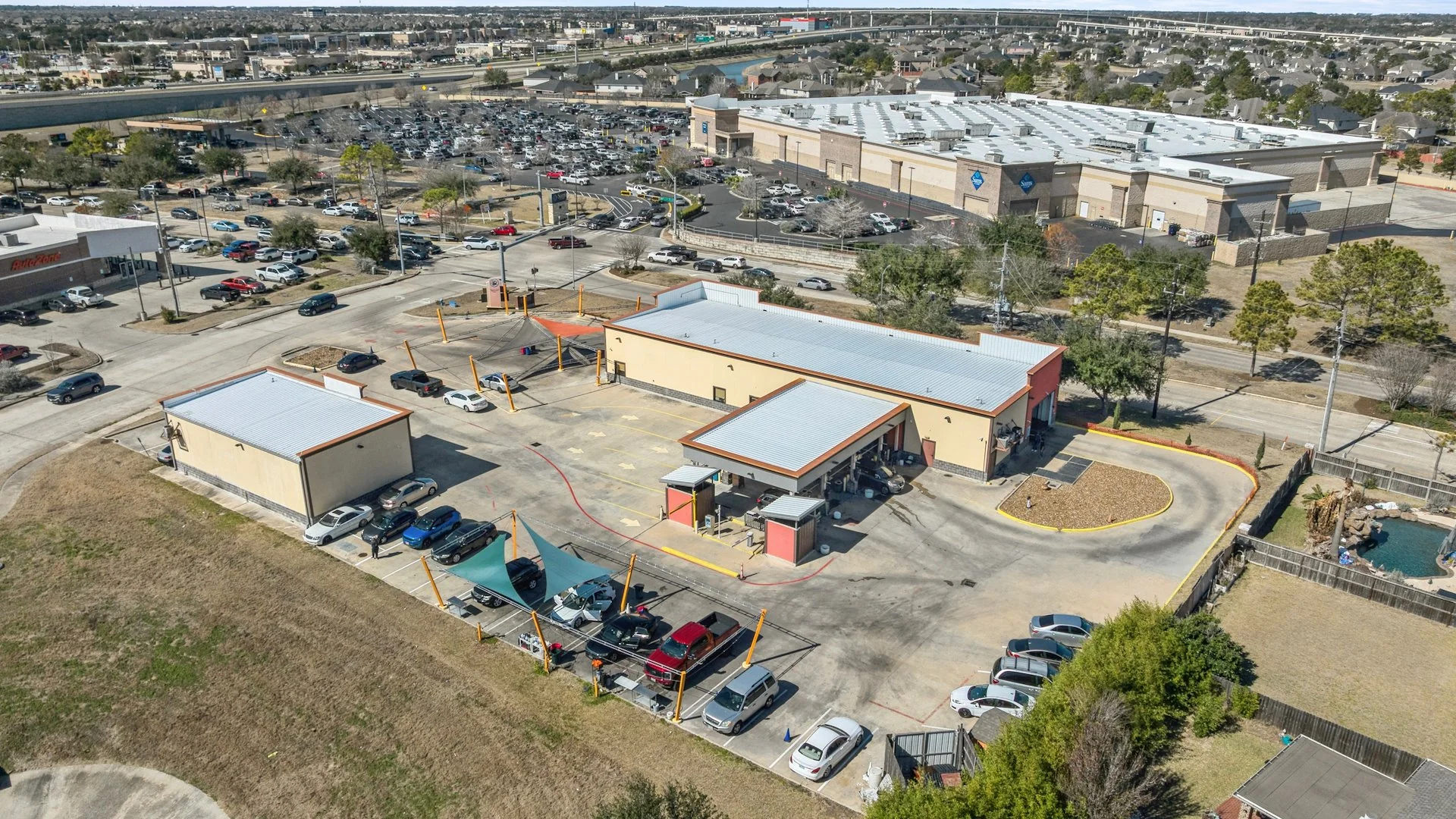 Apple Car Wash & Lube Center | Sam's Club Adjacent |… — Sale in Richmond, TX, photo 7 of 8