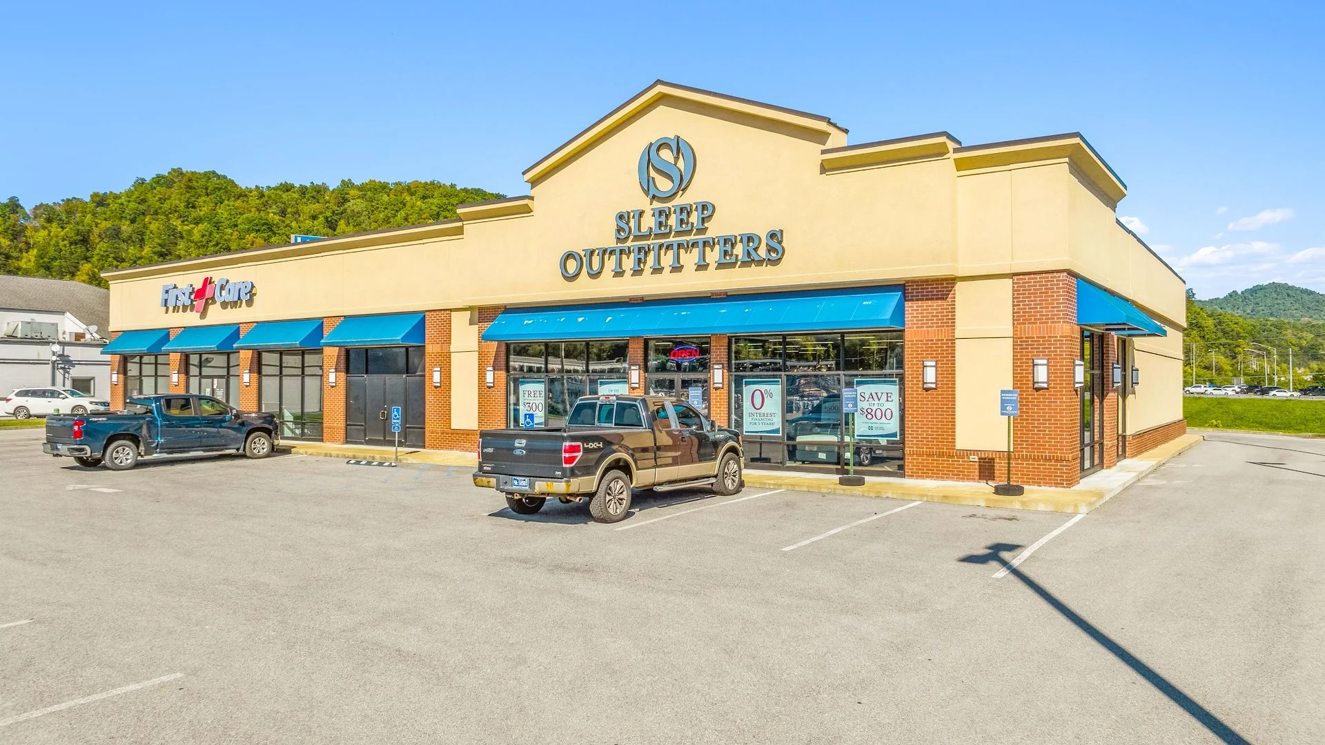 Fast Pace Urgent Care | Mattress Warehouse — Sale in Pikeville, KY, photo 3 of 5