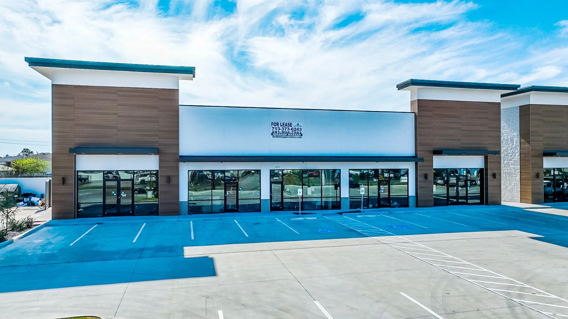 Bellfort Avenue Retail Center — Sale in Sugar Land, TX, photo 3 of 5