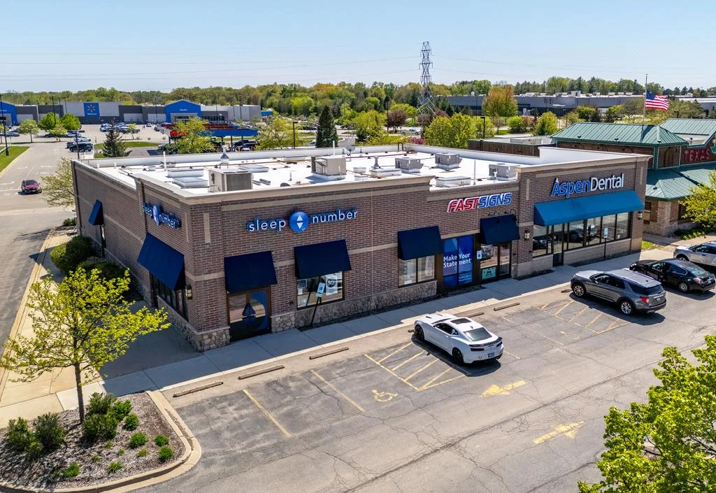 Three-Tenant Walmart Outlot Rockford — Sale in Rockford, IL, photo 6 of 8
